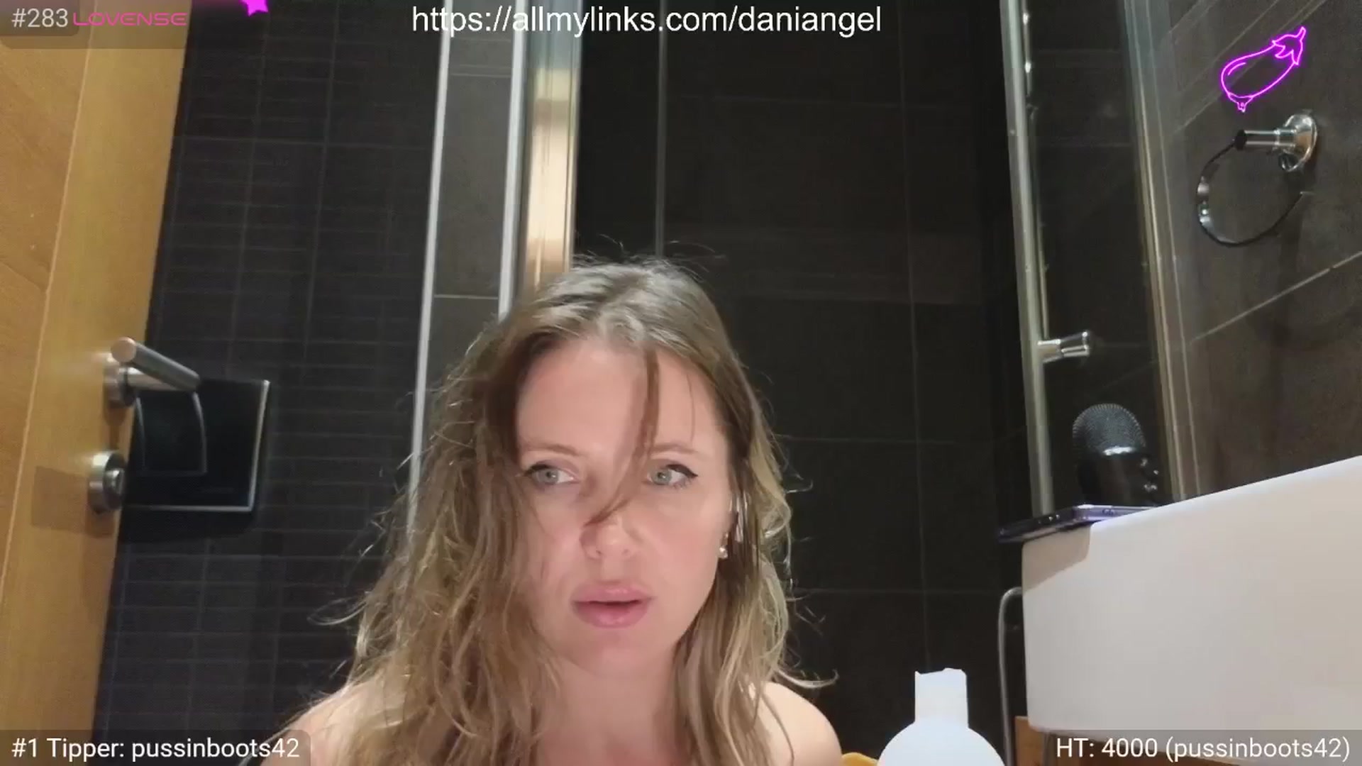 Gallery image thumbnail from Dani_Angel's myfreecams stream on, 09/28/2024, 15:03 image 16 of 20