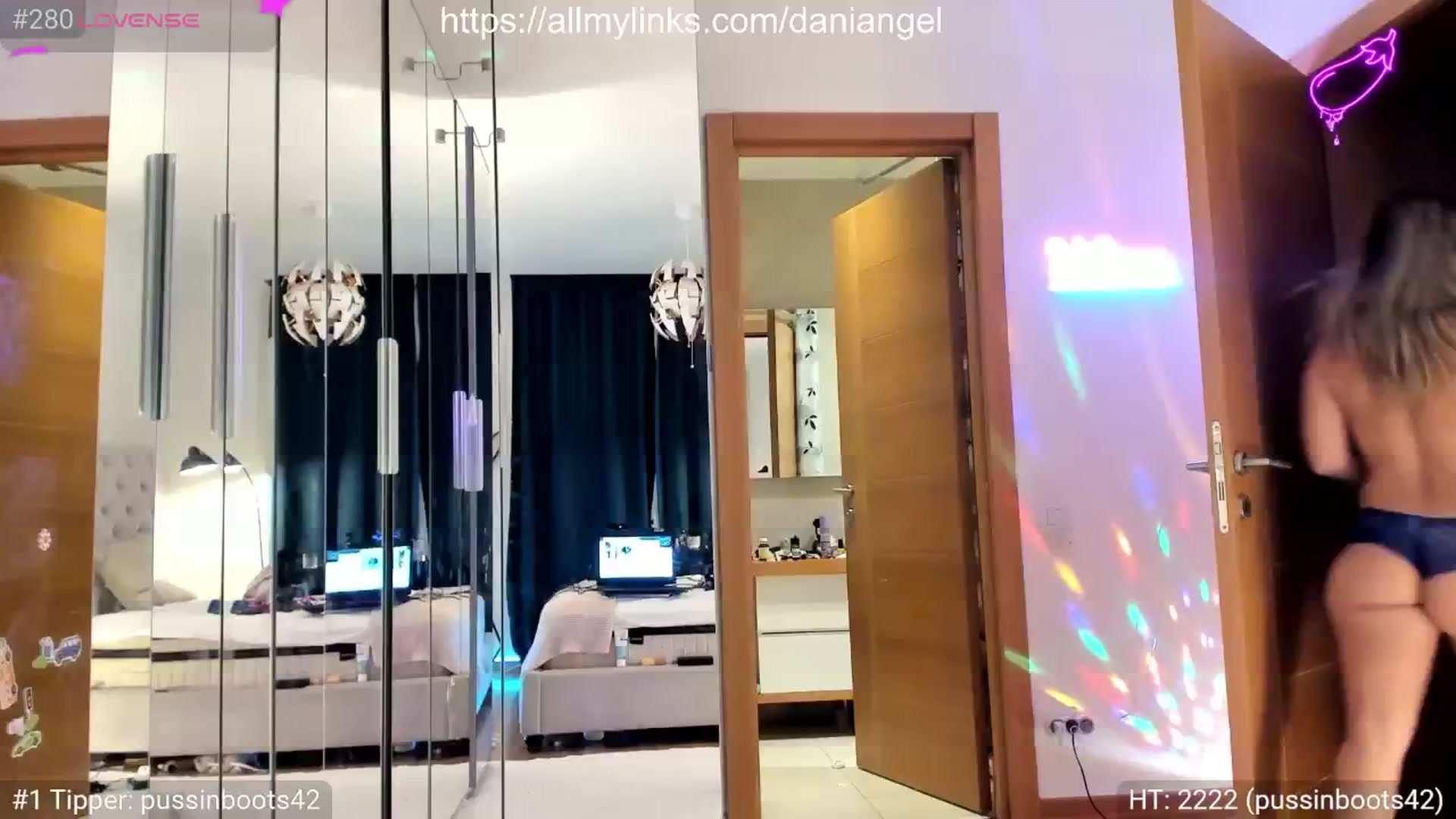 Gallery image thumbnail from Dani_Angel's myfreecams stream on, 09/29/2024, 14:29 image 12 of 20
