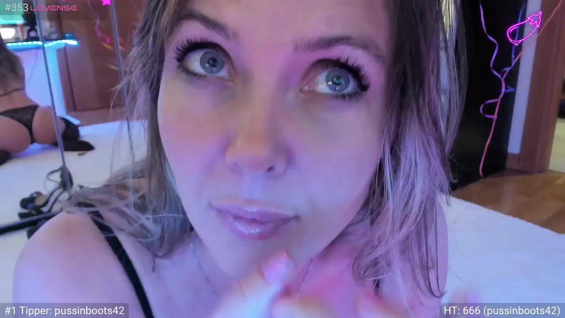 Gallery image thumbnail from Dani_Angel's myfreecams stream on, 10/19/2024, 20:27 image 10 of 20