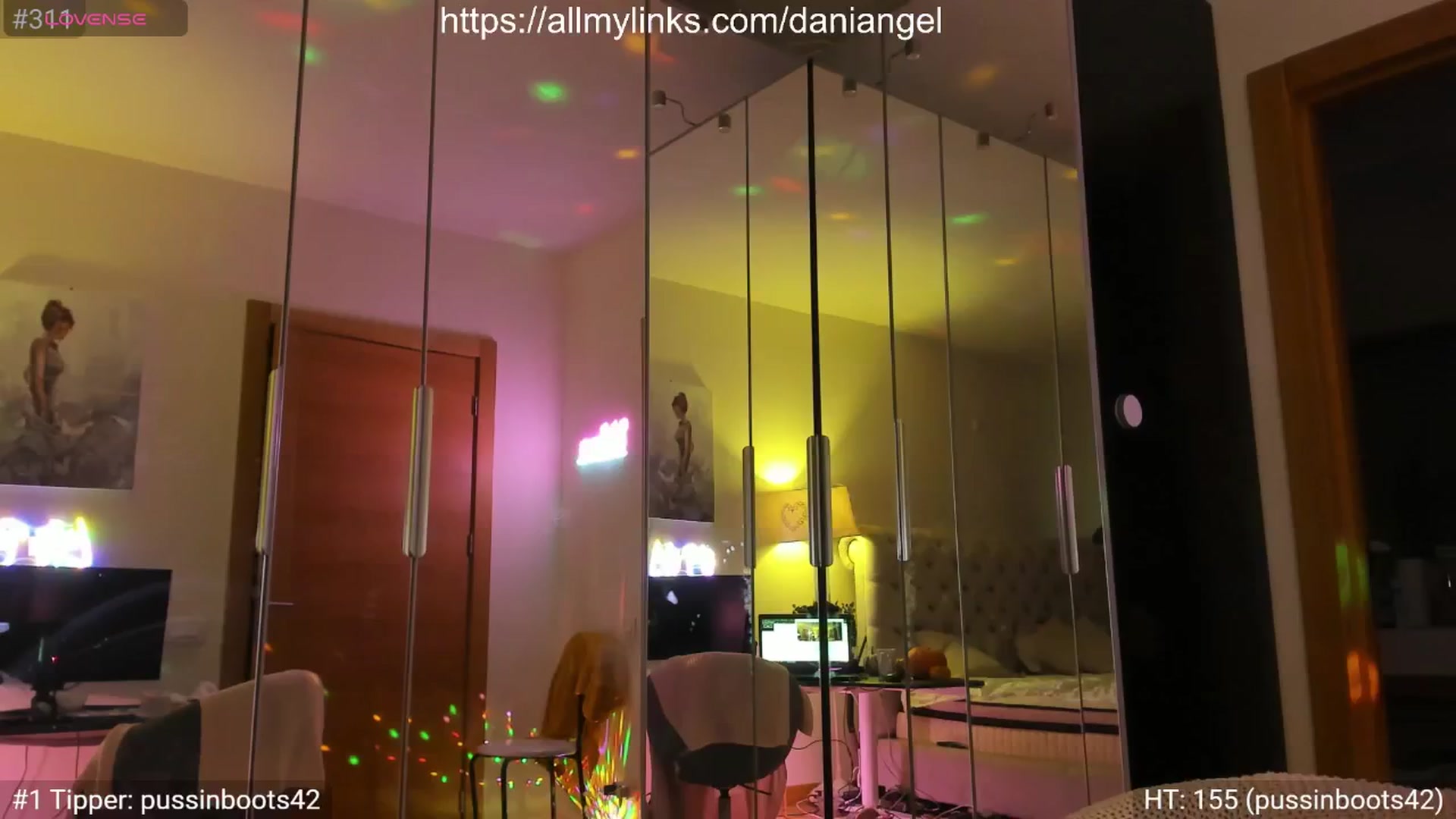 Gallery image thumbnail from Dani_Angel's myfreecams stream on, 10/30/2024, 16:27 image 7 of 20