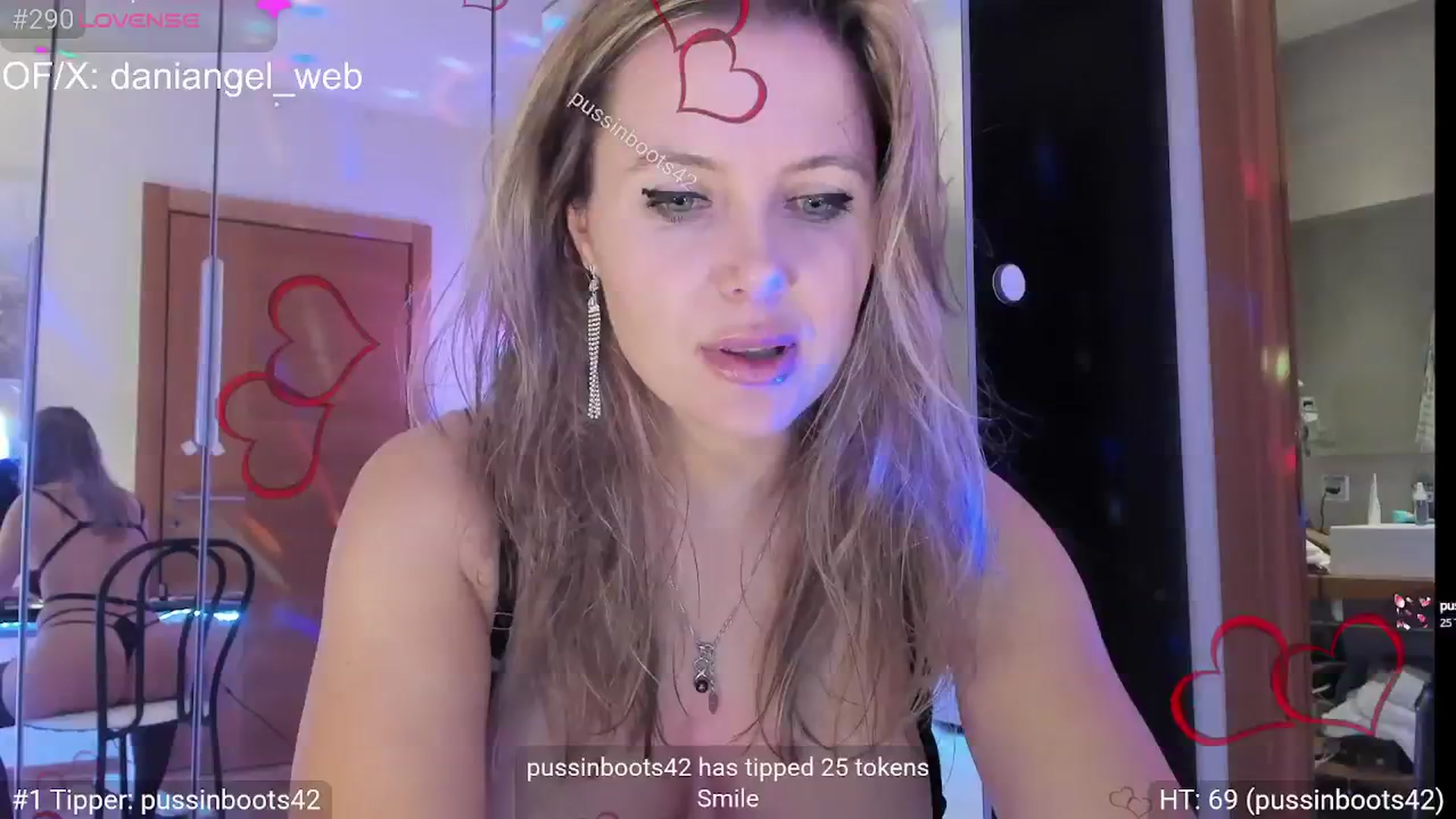 Gallery image thumbnail from Dani_Angel's myfreecams stream on, 01/17/2025, 22:46 image 3 of 20
