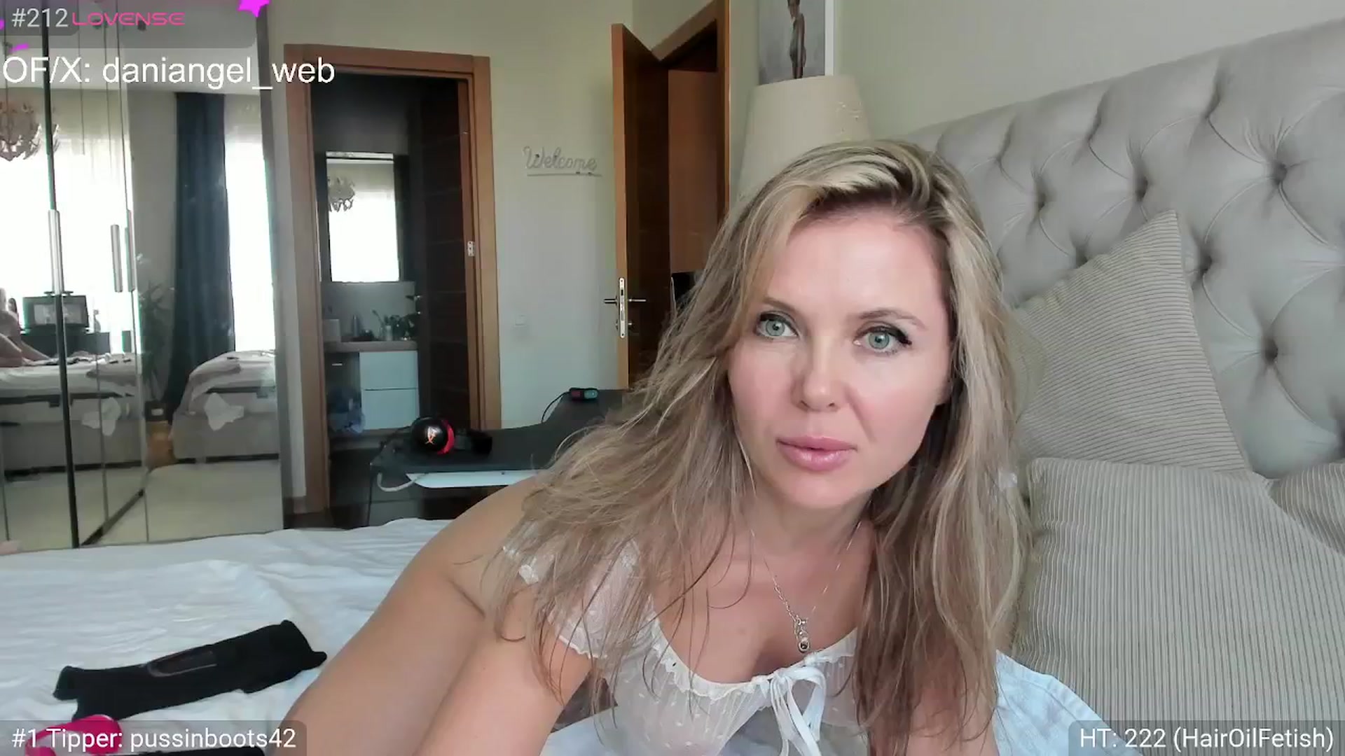 Gallery image thumbnail from Dani_Angel's myfreecams stream on, 01/26/2025, 14:23 image 10 of 20