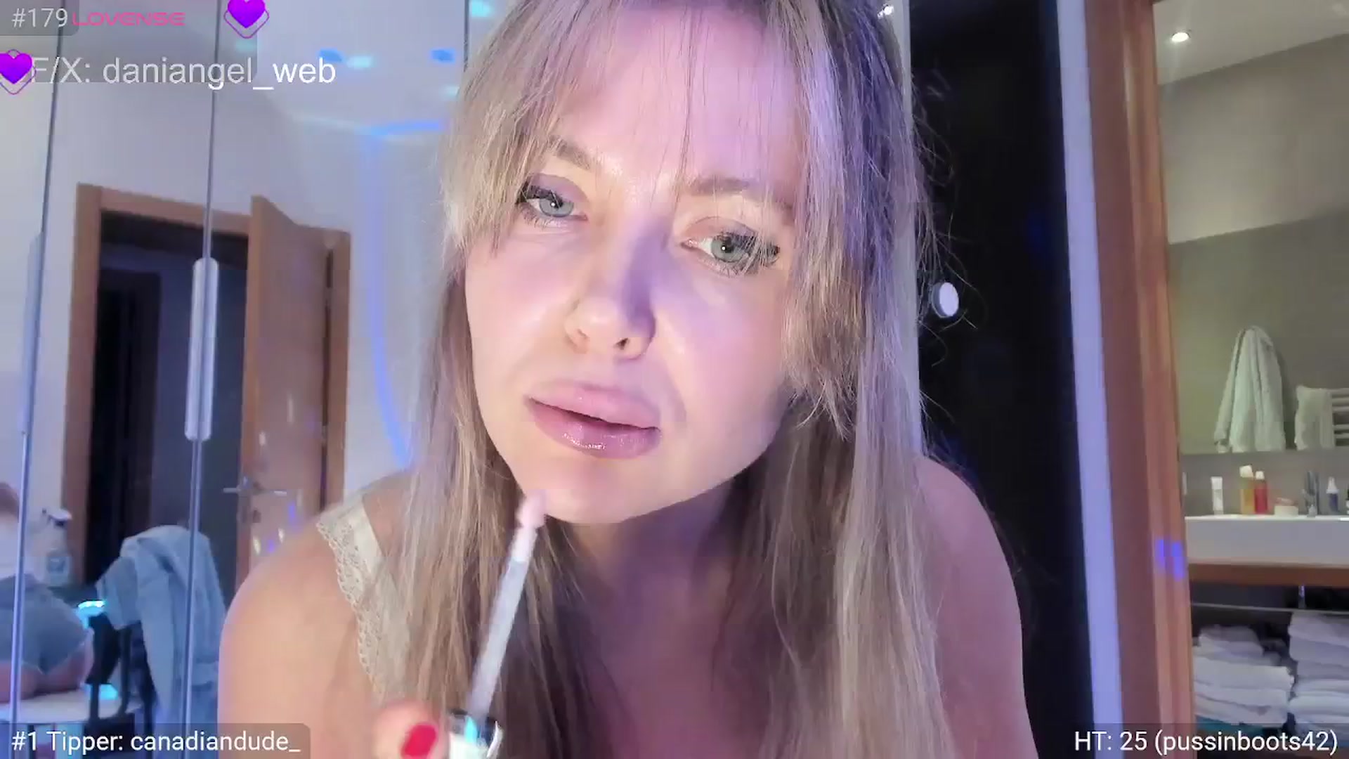 Gallery image thumbnail from Dani_Angel's myfreecams stream on, 02/26/2025, 15:45 image 12 of 20