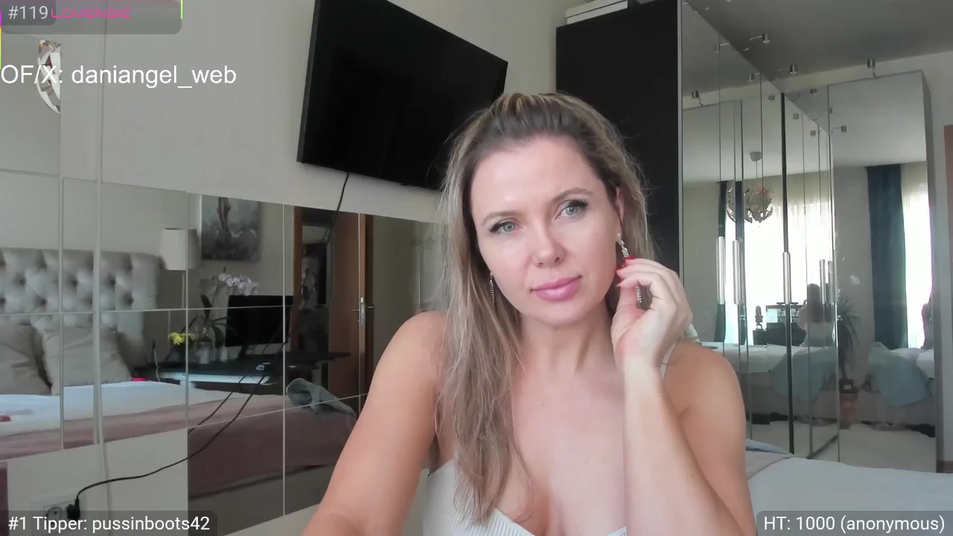 Gallery image thumbnail from Dani_Angel's myfreecams stream on, 03/07/2025, 07:31 image 3 of 20