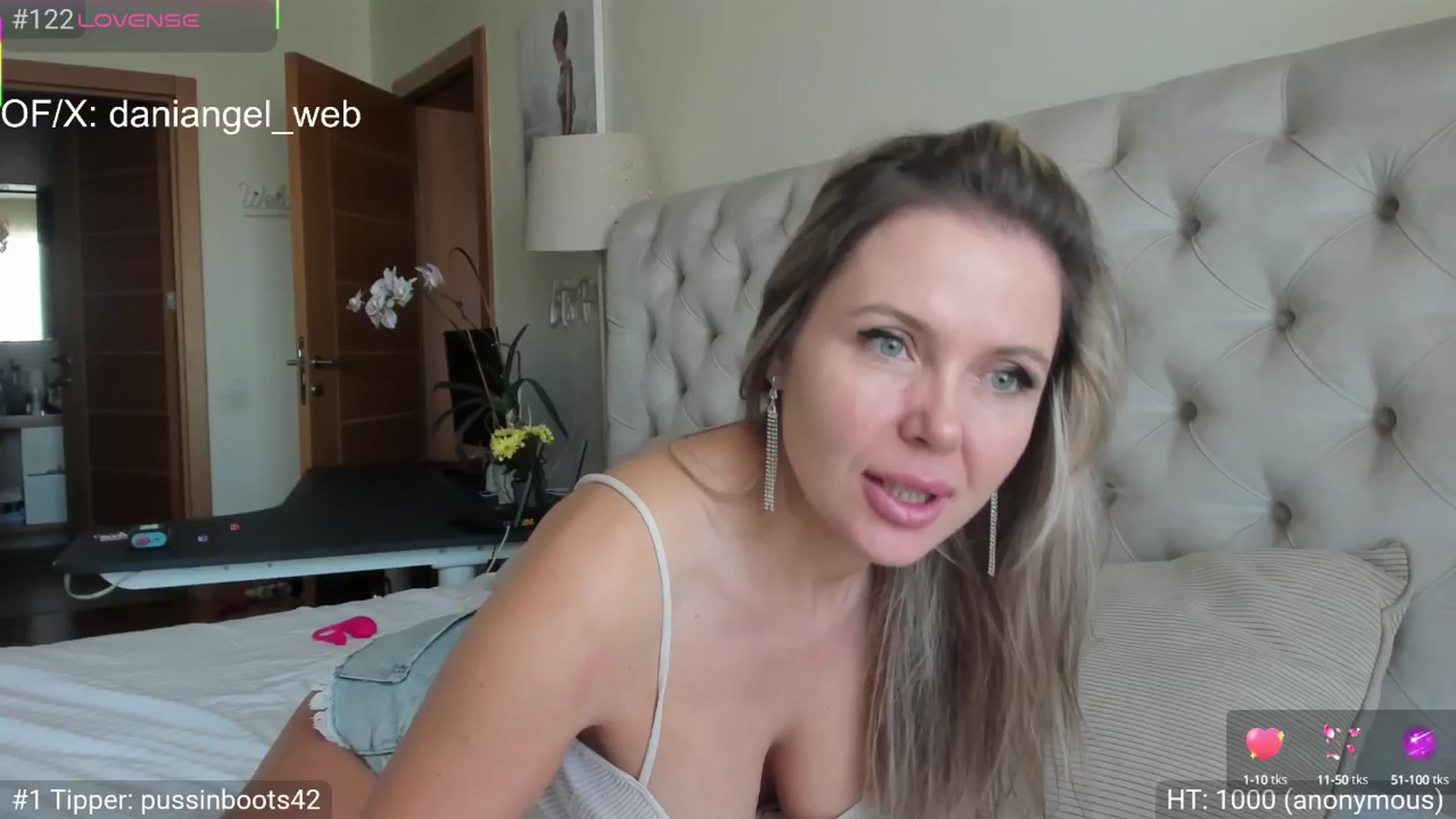 Gallery image thumbnail from Dani_Angel's myfreecams stream on, 03/07/2025, 07:31 image 11 of 20