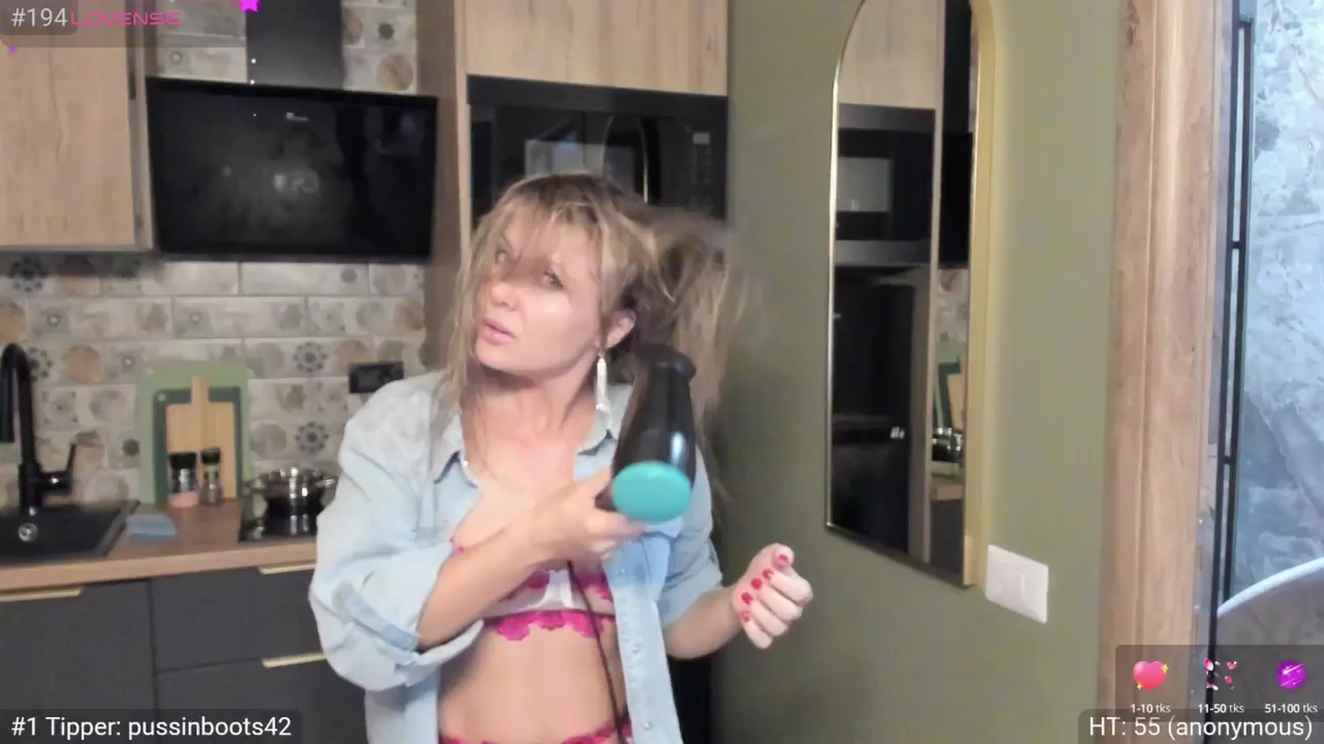 Gallery image thumbnail from Dani_Angel's myfreecams stream on, 03/27/2025, 23:10 image 4 of 20