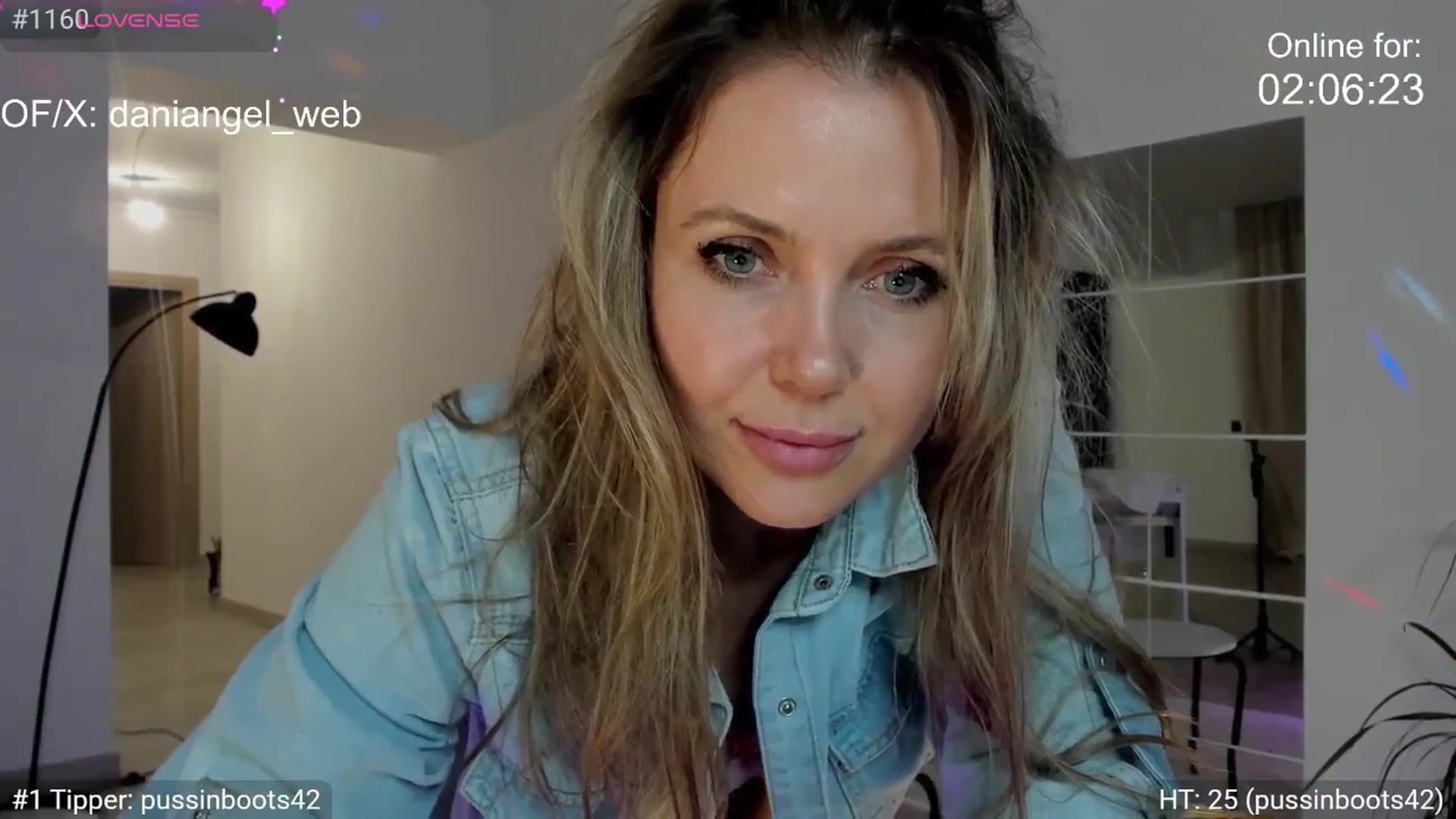 Gallery image thumbnail from Dani_Angel's myfreecams stream on, 05/13/2025, 21:49 image 3 of 20