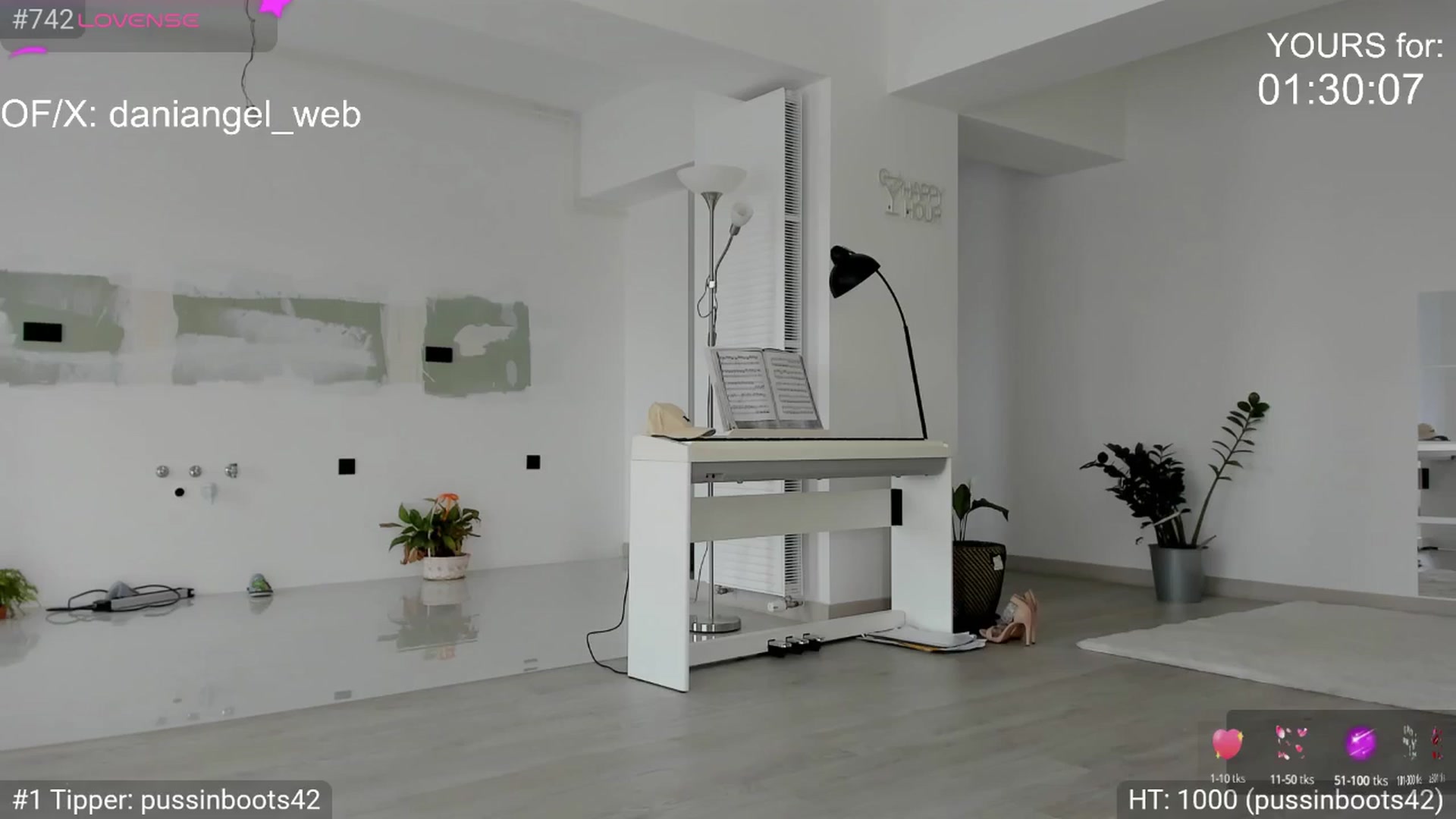Gallery image thumbnail from Dani_Angel's myfreecams stream on, 05/18/2025, 11:50 image 19 of 20