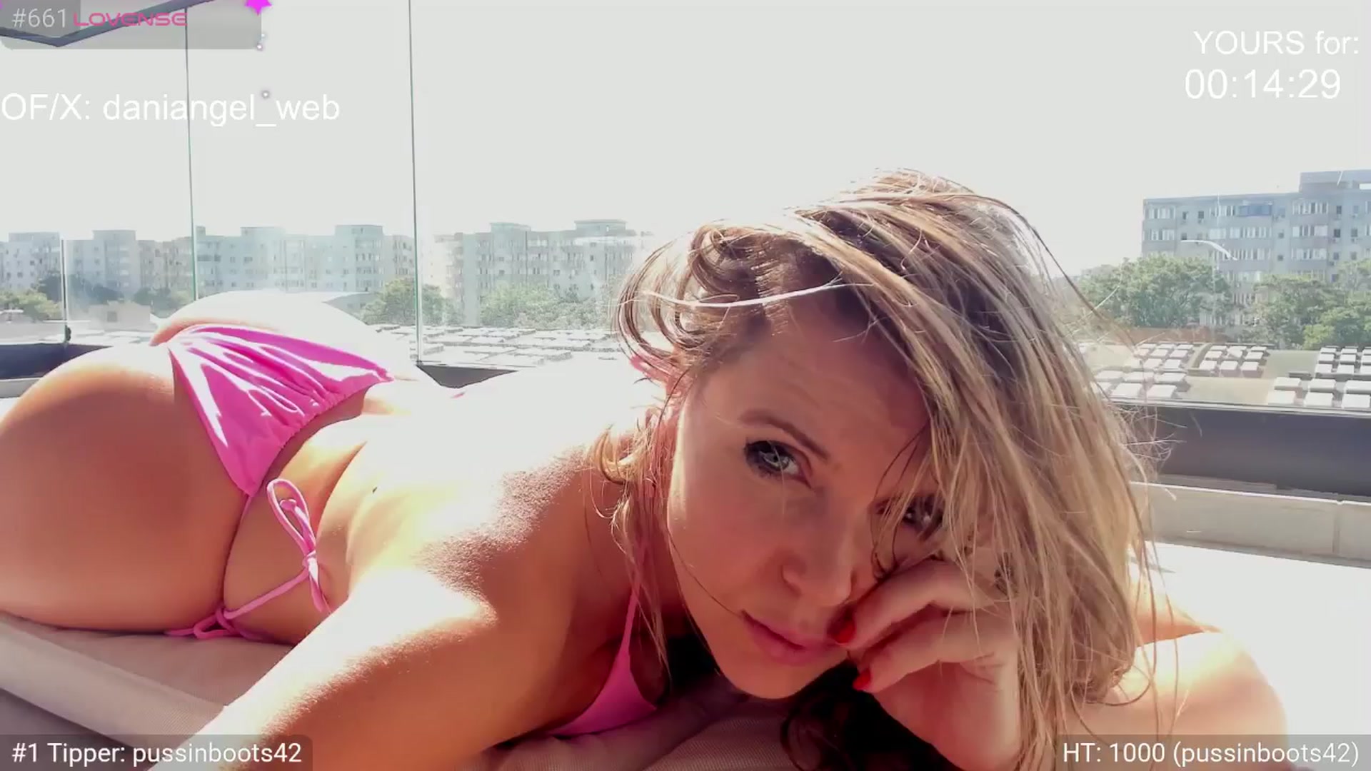 Gallery image thumbnail from Dani_Angel's myfreecams stream on, 05/18/2025, 13:17 image 12 of 20