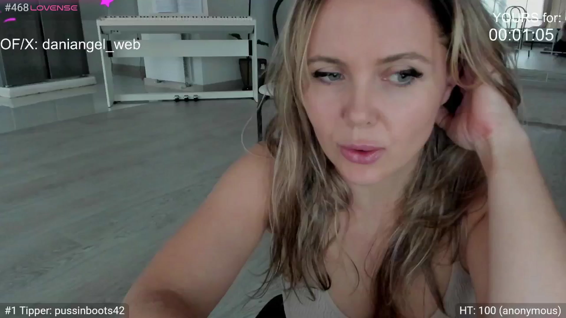 Gallery image thumbnail from Dani_Angel's myfreecams stream on, 05/25/2025, 14:25 image 20 of 20