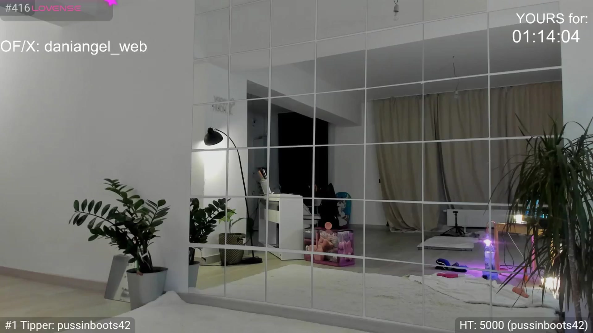 Gallery image thumbnail from Dani_Angel's myfreecams stream on, 05/30/2025, 20:12 image 14 of 20