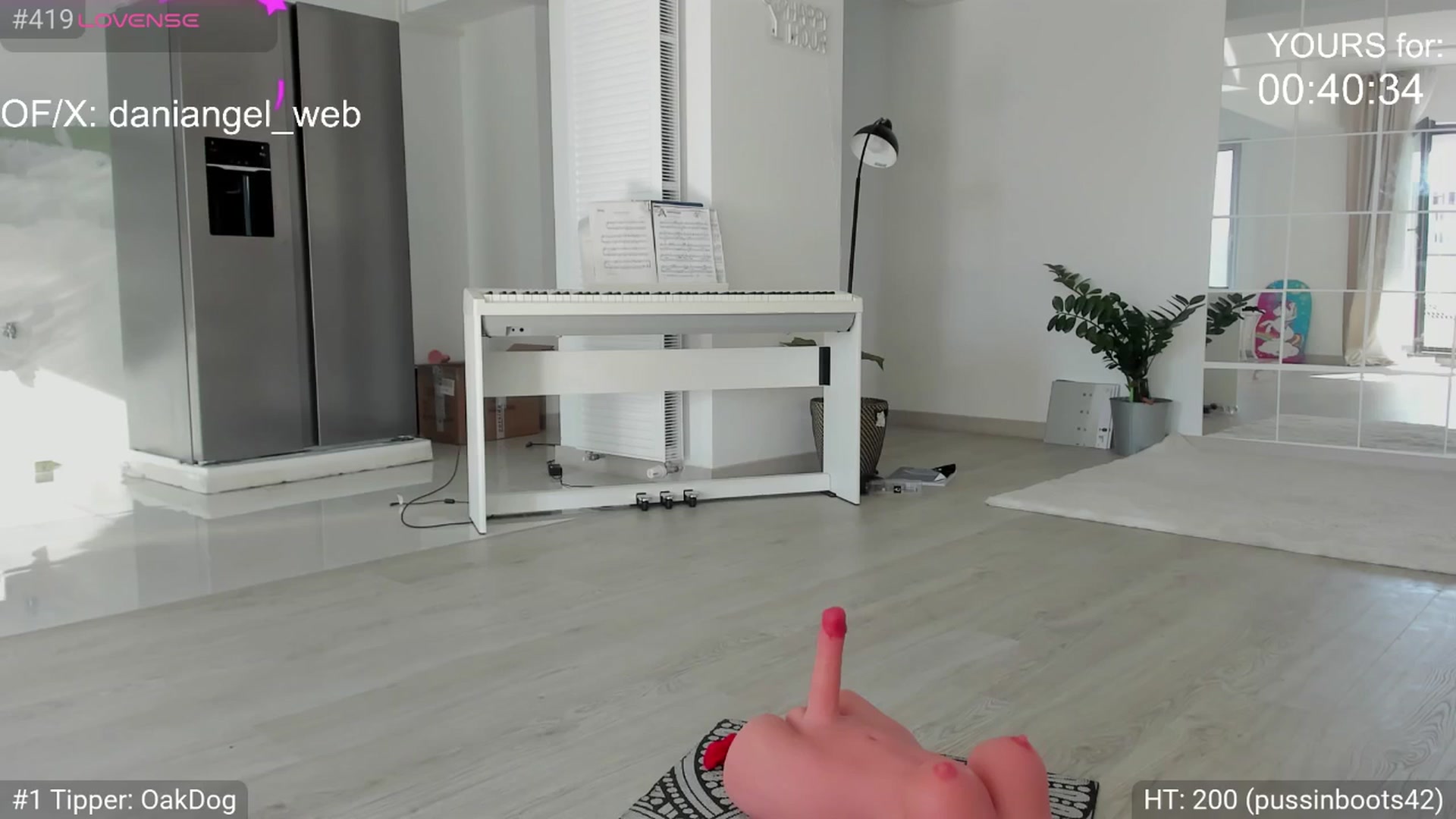 Gallery image thumbnail from Dani_Angel's myfreecams stream on, 05/31/2025, 15:22 image 19 of 20