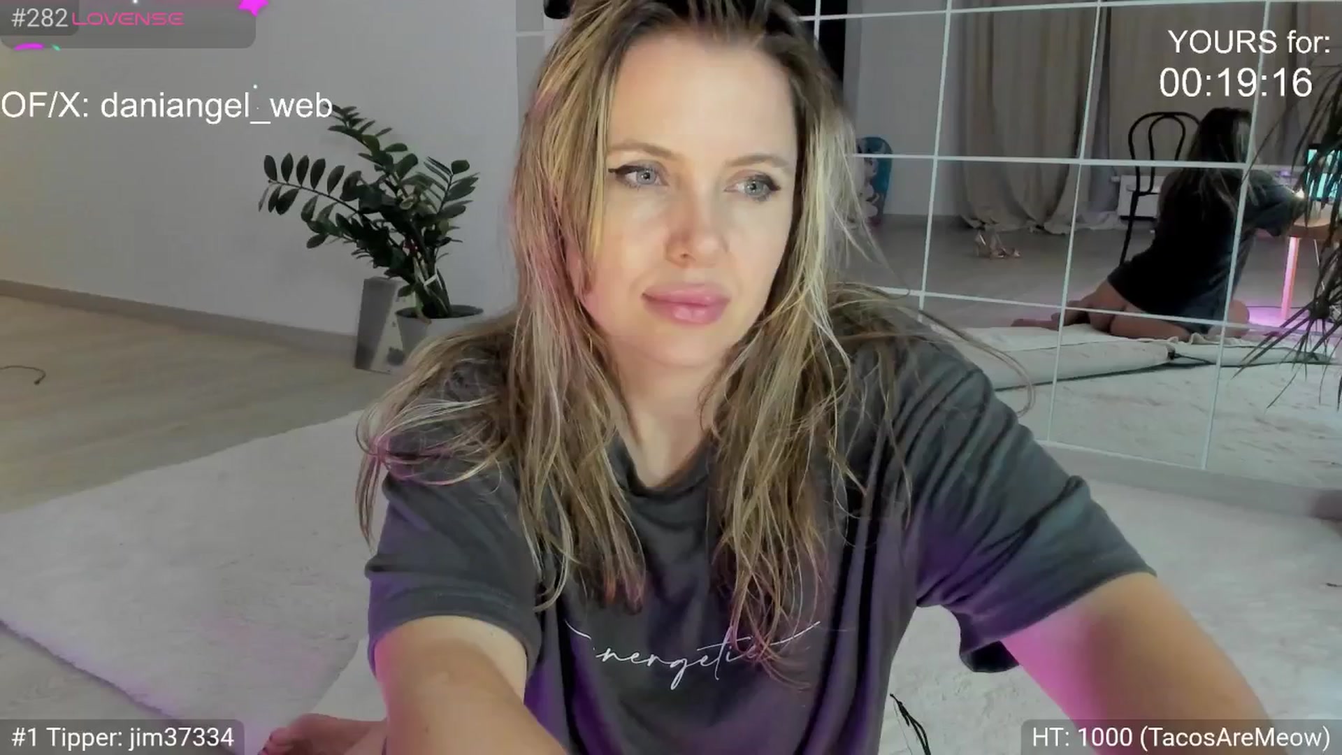 Gallery image thumbnail from Dani_Angel's myfreecams stream on, 06/06/2025, 22:06 image 20 of 20