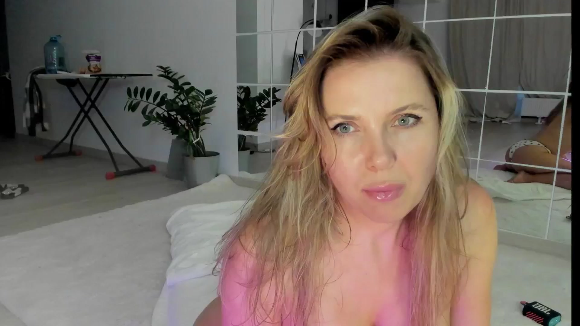 Gallery image thumbnail from Dani_Angel's myfreecams stream on, 06/12/2025, 18:54 image 6 of 20
