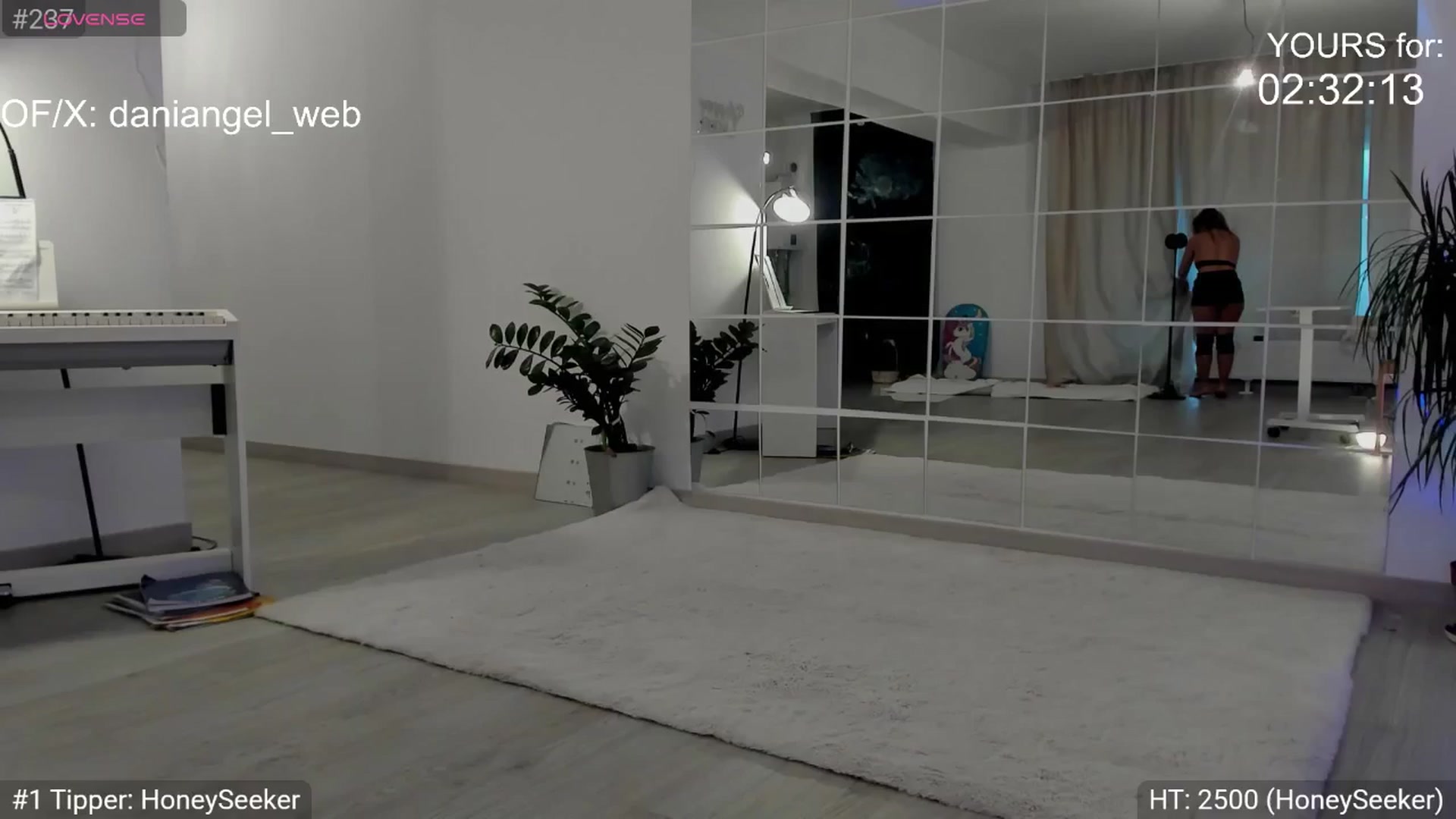 Gallery image thumbnail from Dani_Angel's myfreecams stream on, 06/14/2025, 17:50 image 12 of 20