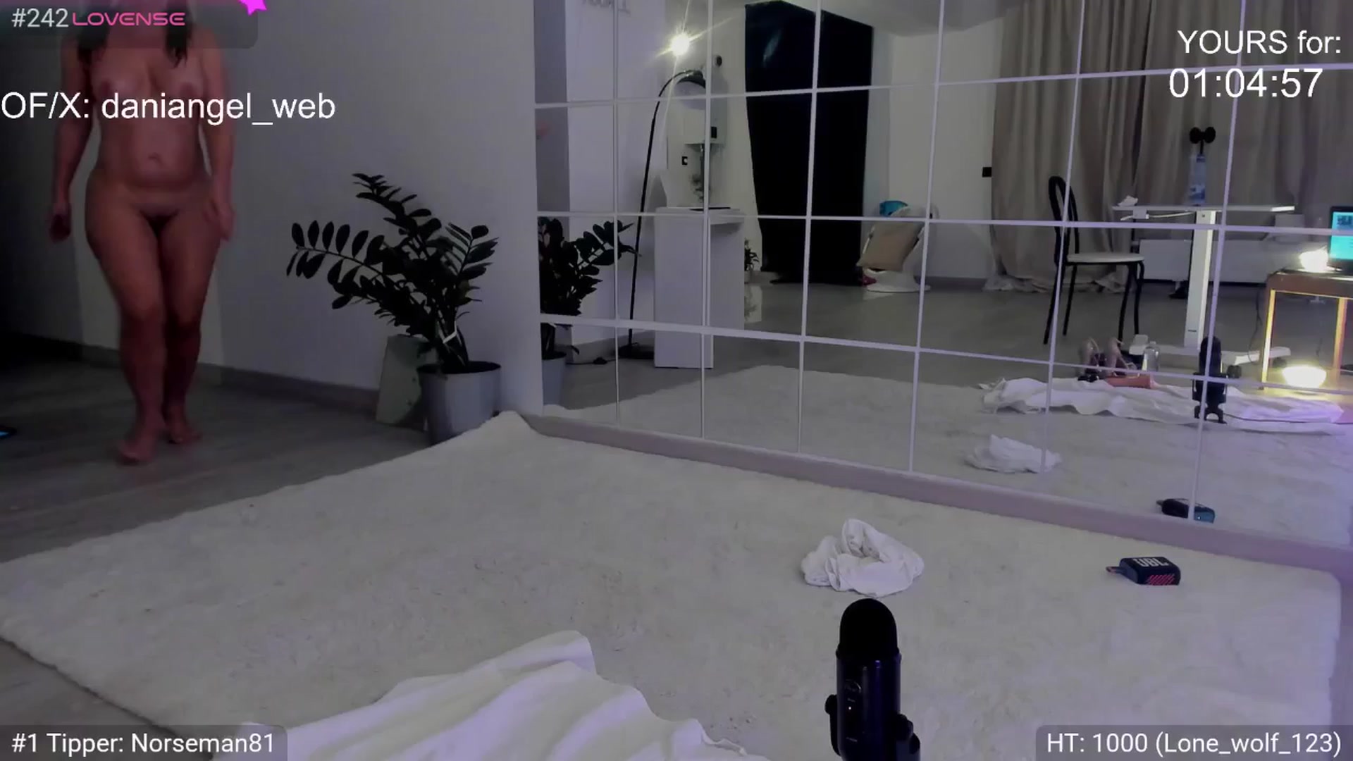 Gallery image thumbnail from Dani_Angel's myfreecams stream on, 06/17/2025, 21:36 image 17 of 20