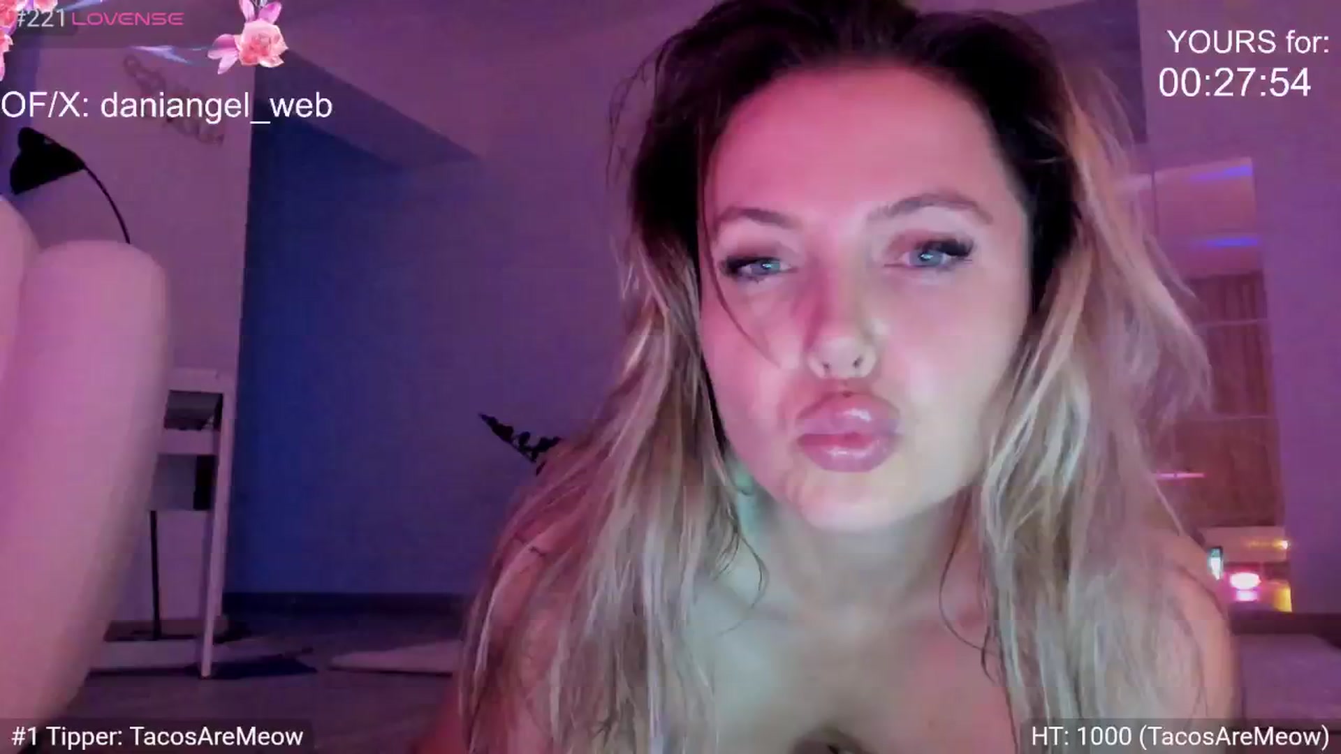 Gallery image thumbnail from Dani_Angel's myfreecams stream on, 06/27/2025, 18:33 image 20 of 20