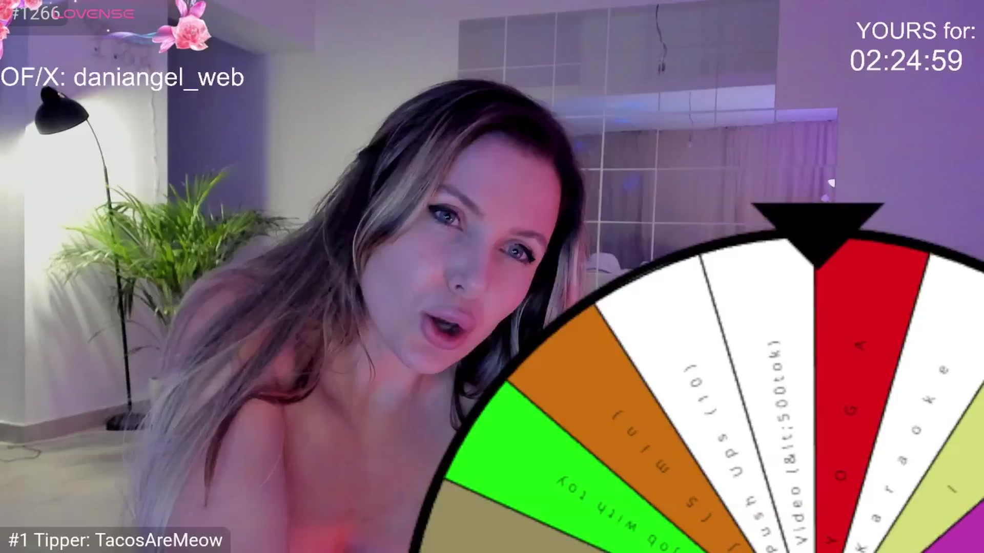 Gallery image thumbnail from Dani_Angel's myfreecams stream on, 07/04/2025, 21:29 image 4 of 20