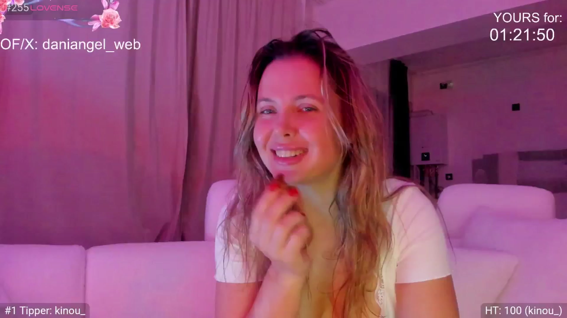 Gallery image thumbnail from Dani_Angel's myfreecams stream on, 07/10/2025, 19:22 image 6 of 20