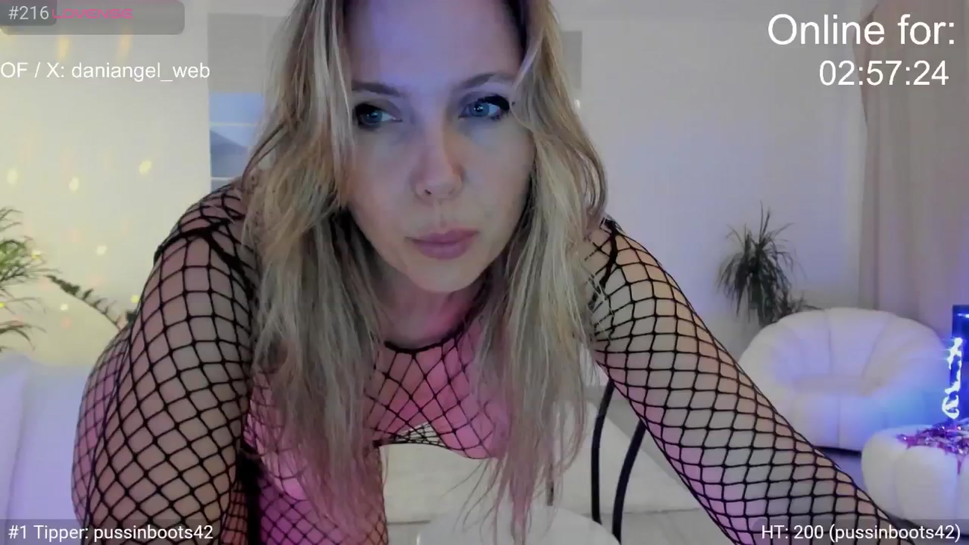 Gallery image thumbnail from Dani_Angel's myfreecams stream on, 07/31/2025, 22:40 image 2 of 20