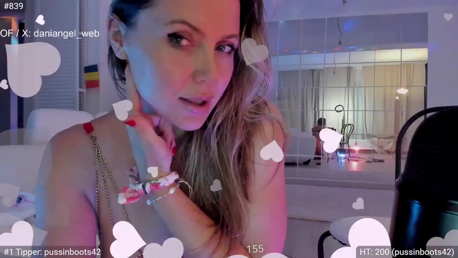 Gallery image thumbnail from Dani_Angel's myfreecams stream on, 08/01/2025, 21:24 image 1 of 20
