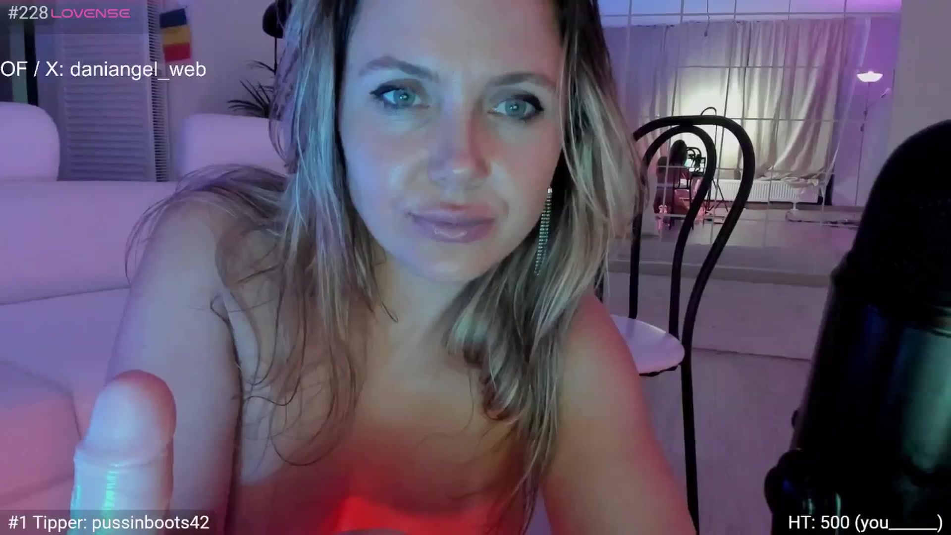 Gallery image thumbnail from Dani_Angel's myfreecams stream on, 08/02/2025, 22:50 image 15 of 20