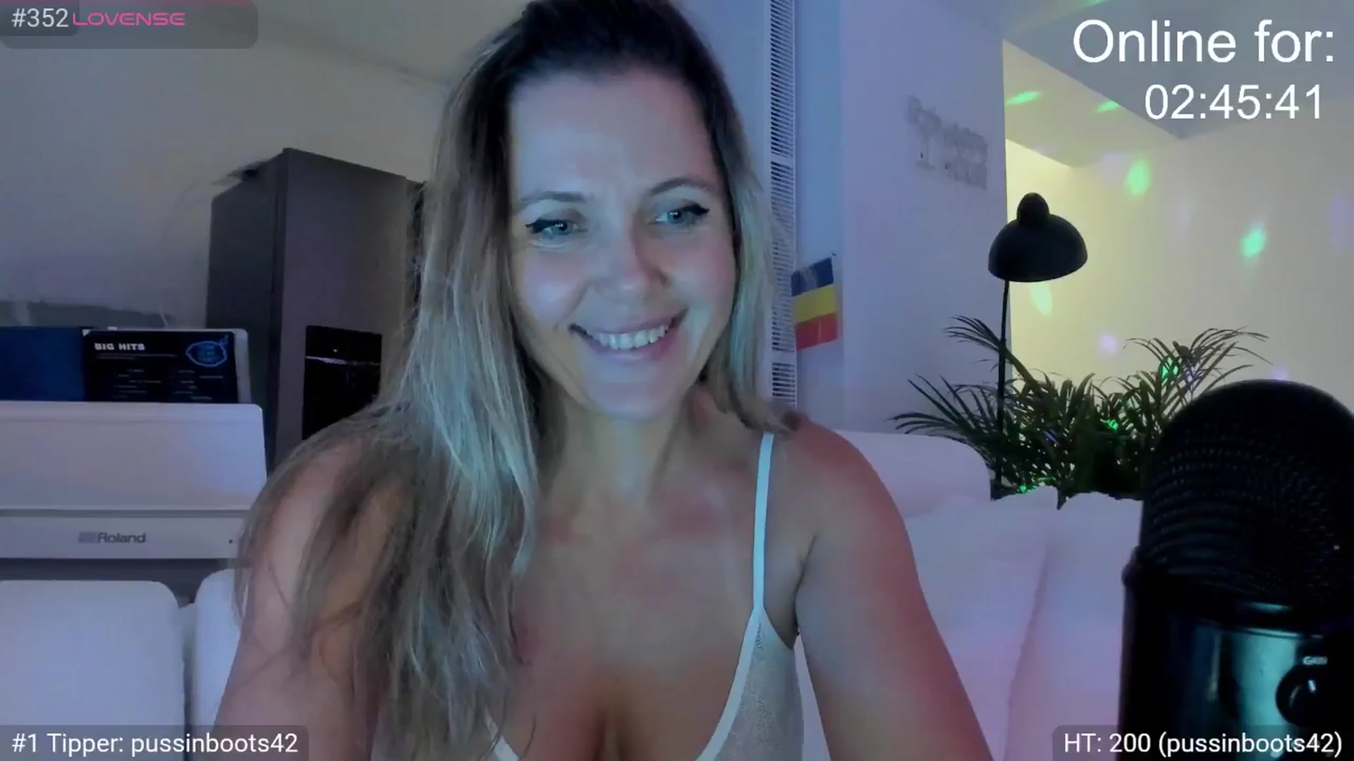 Gallery image thumbnail from Dani_Angel's myfreecams stream on, 08/21/2025, 19:42 image 8 of 20