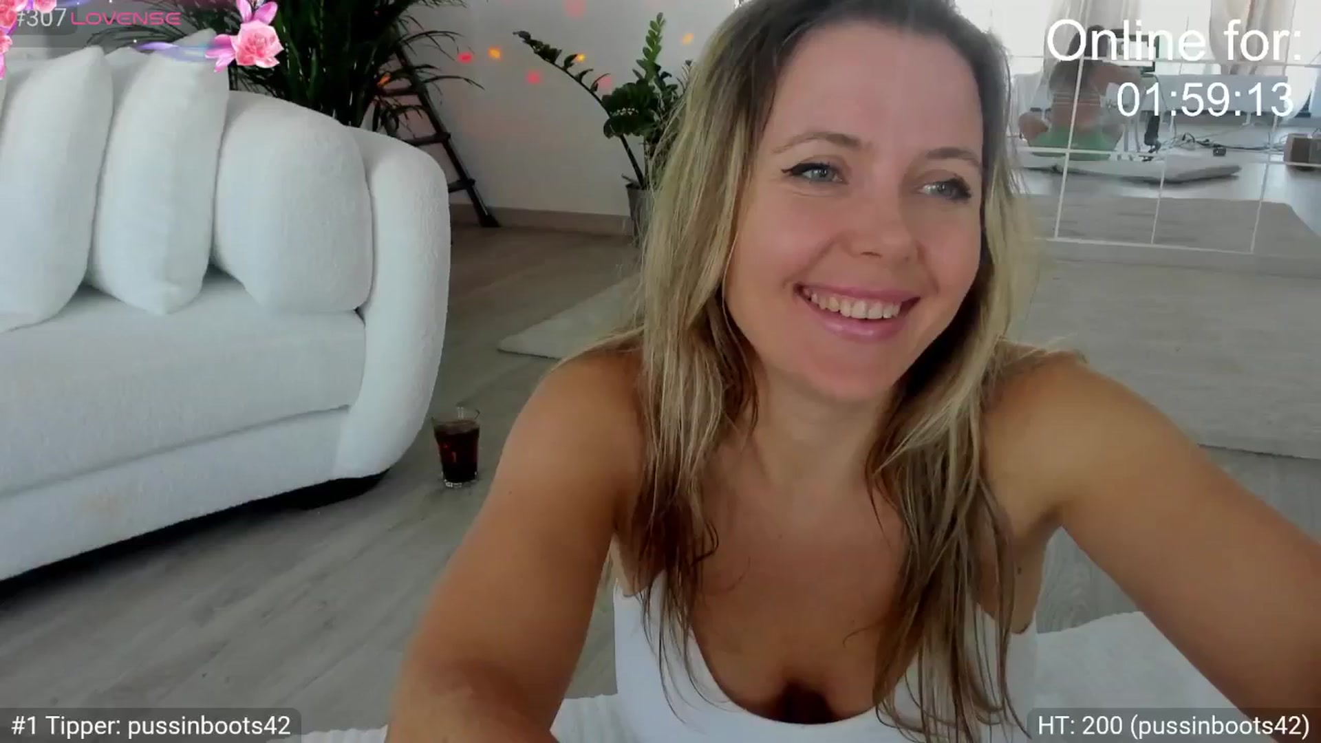 Gallery image thumbnail from Dani_Angel's myfreecams stream on, 09/01/2025, 07:30 image 1 of 20