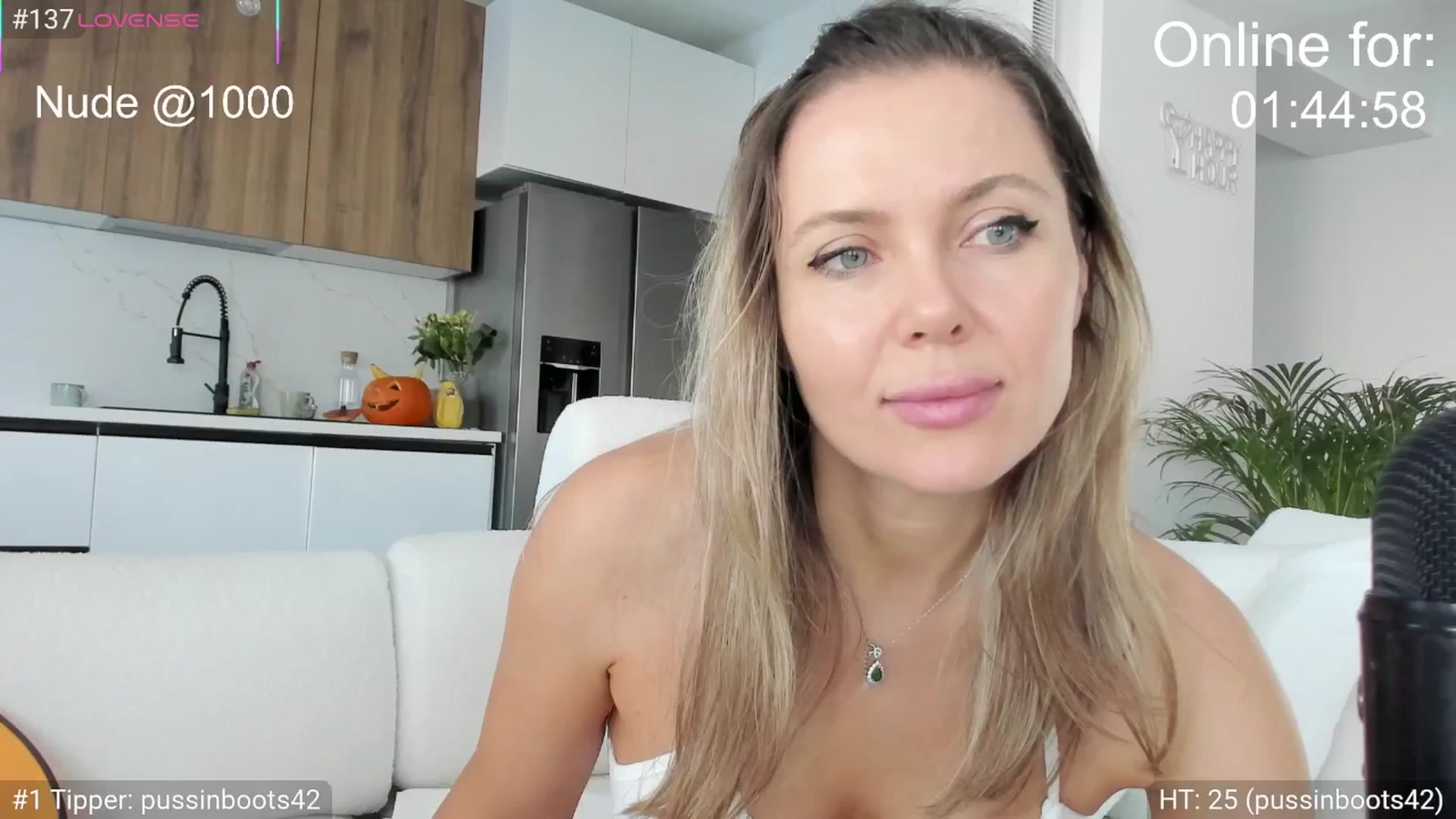 Gallery image thumbnail from Dani_Angel's myfreecams stream on, 11/02/2025, 09:45 image 4 of 20