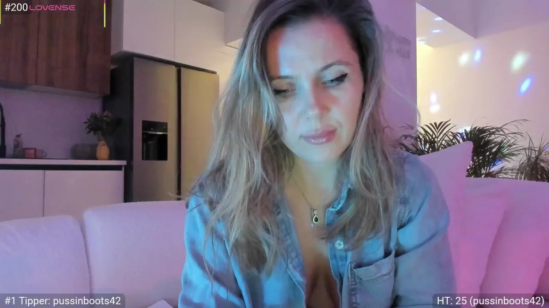 Gallery image thumbnail from Dani_Angel's myfreecams stream on, 11/04/2025, 21:02 image 1 of 20