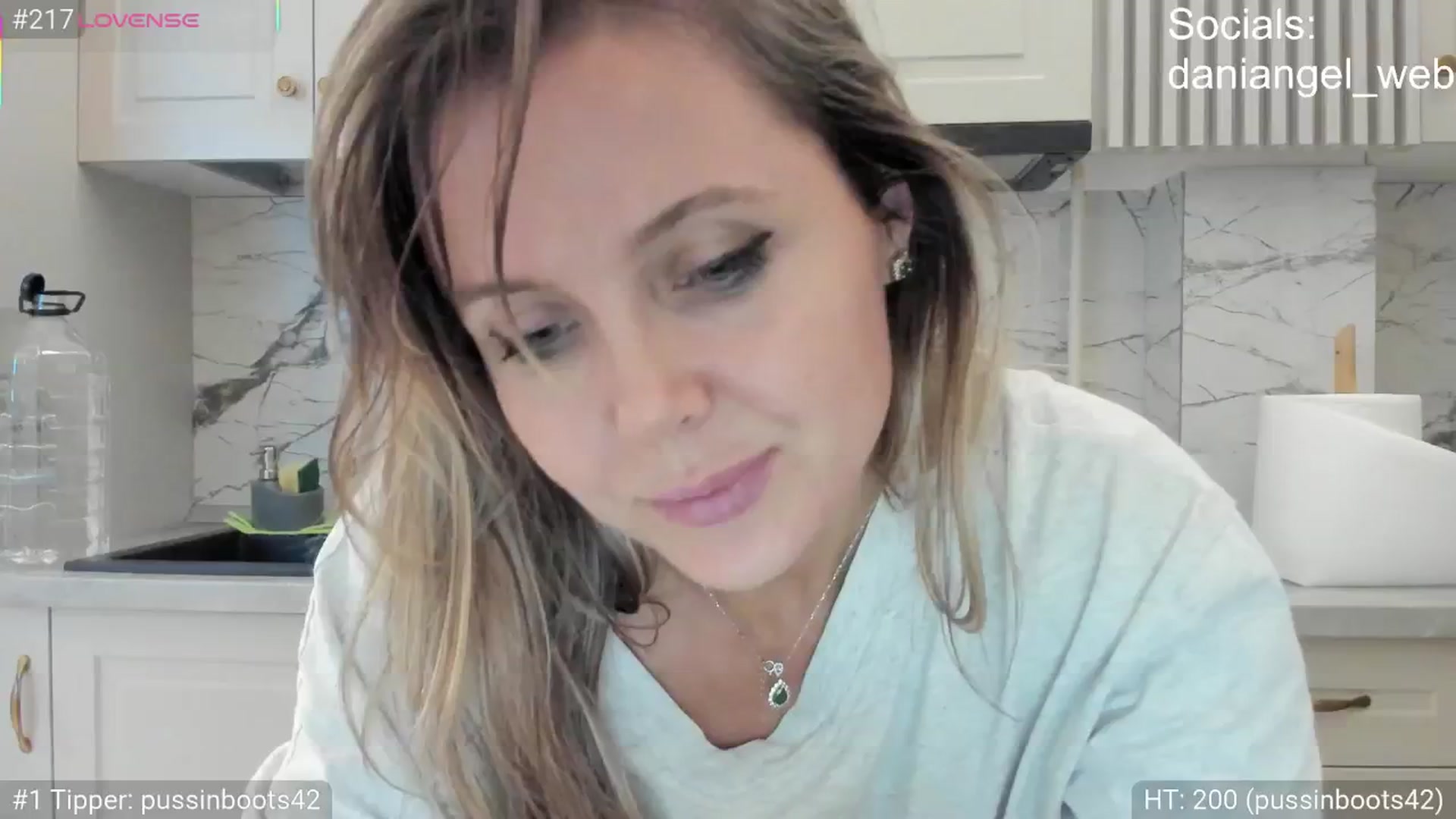 Gallery image thumbnail from Dani_Angel's myfreecams stream on, 11/07/2025, 22:06 image 2 of 20