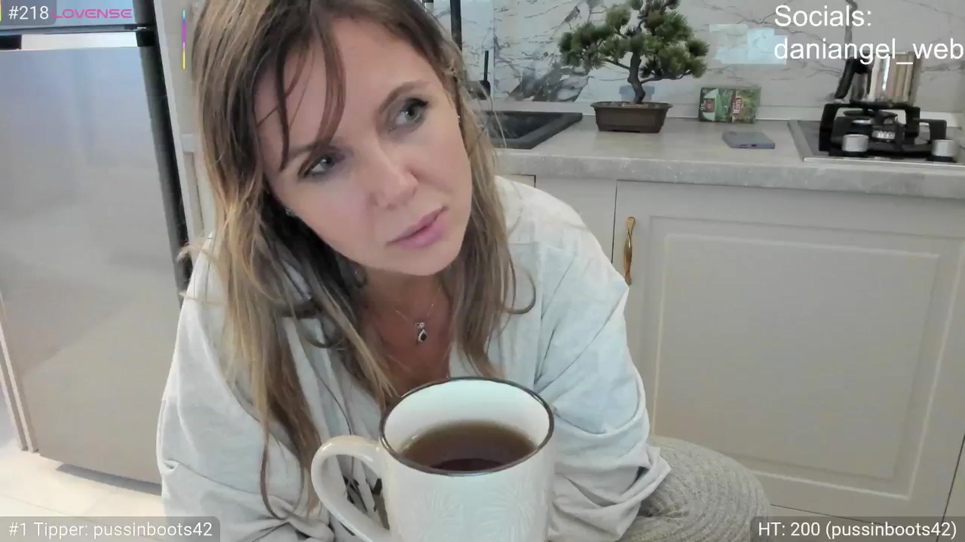Gallery image thumbnail from Dani_Angel's myfreecams stream on, 11/07/2025, 22:06 image 6 of 20