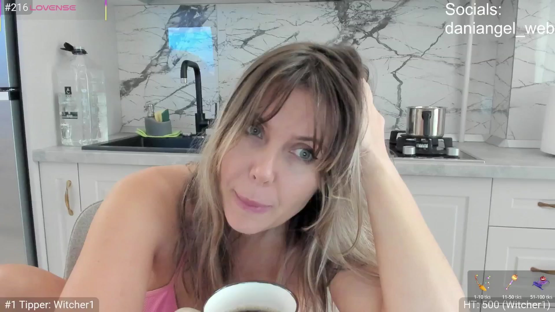 Gallery image thumbnail from Dani_Angel's myfreecams stream on, 11/08/2025, 06:57 image 10 of 20