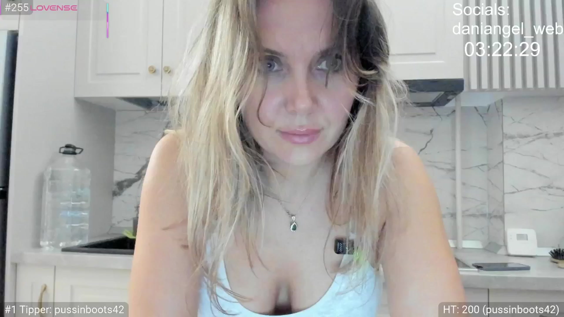 Gallery image thumbnail from Dani_Angel's myfreecams stream on, 11/09/2025, 20:44 image 6 of 20