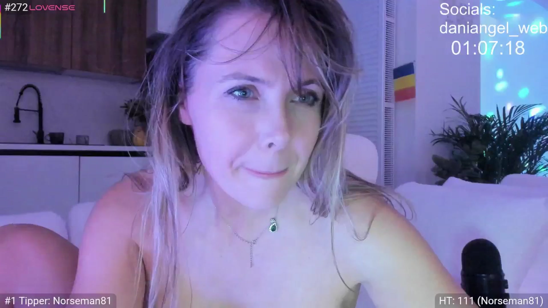 Gallery image thumbnail from Dani_Angel's myfreecams stream on, 11/12/2025, 22:33 image 13 of 20