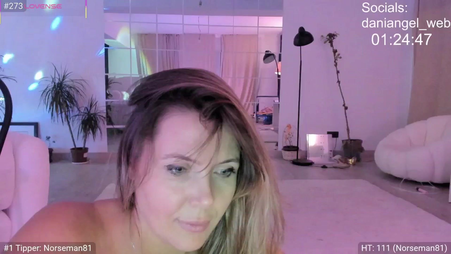 Gallery image thumbnail from Dani_Angel's myfreecams stream on, 11/12/2025, 22:33 image 11 of 20