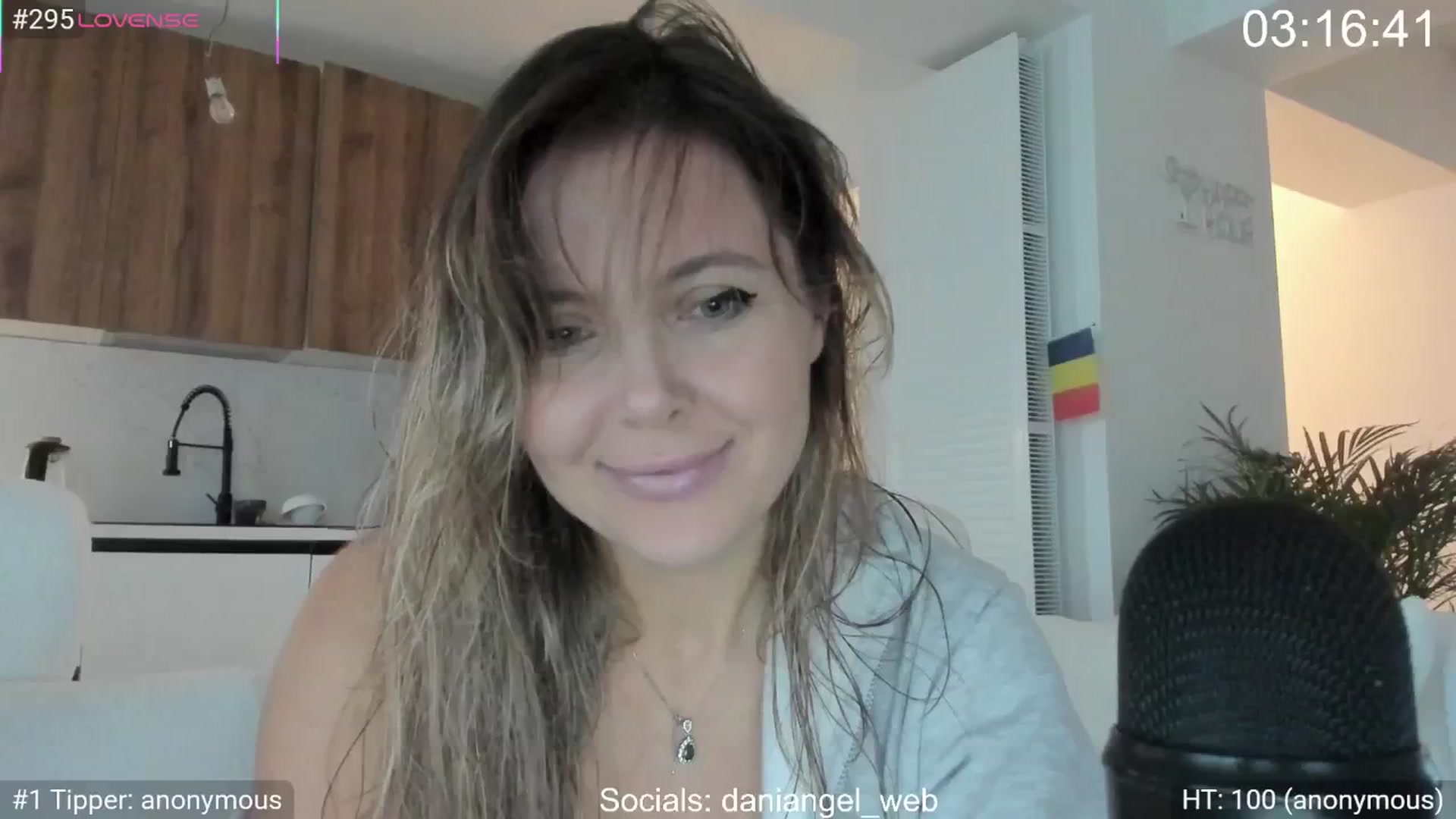 Gallery image thumbnail from Dani_Angel's myfreecams stream on, 11/14/2025, 06:37 image 4 of 20