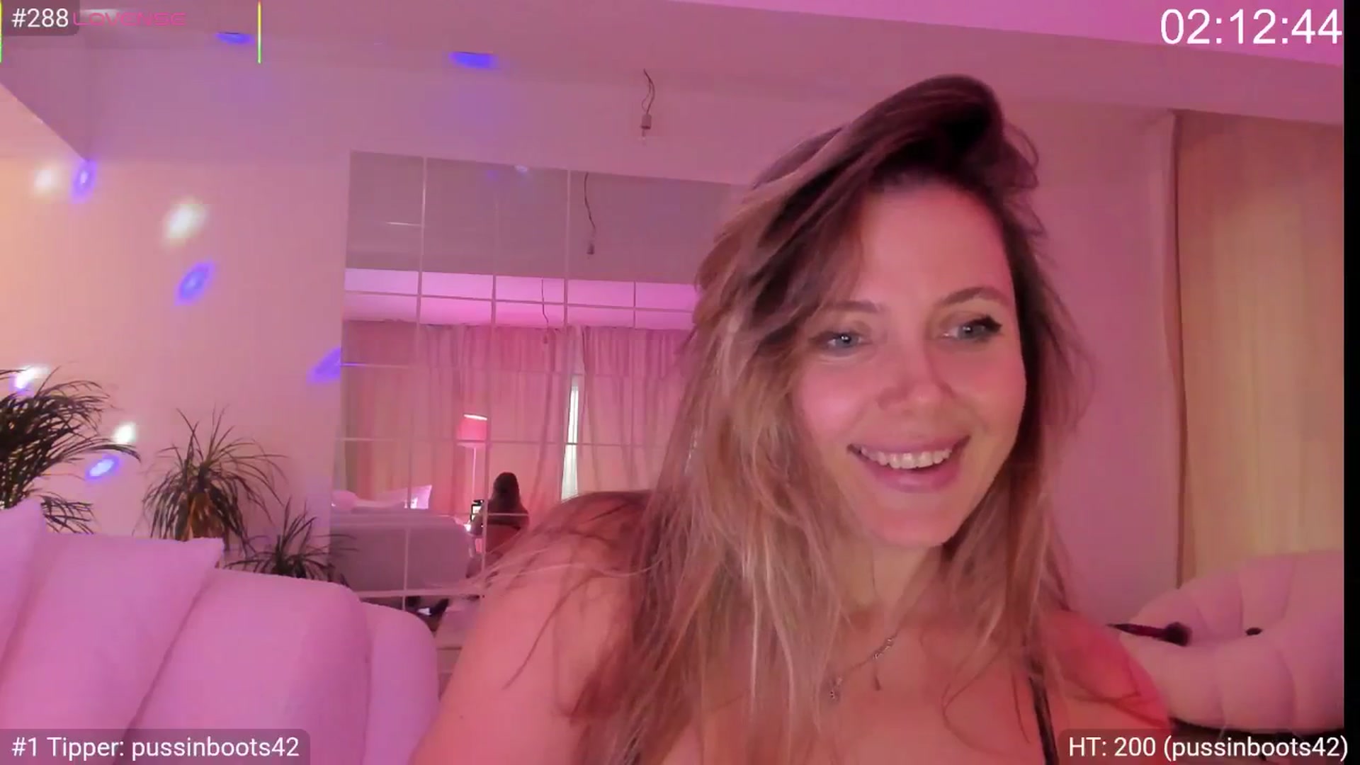 Gallery image thumbnail from Dani_Angel's myfreecams stream on, 11/19/2025, 14:46 image 9 of 20