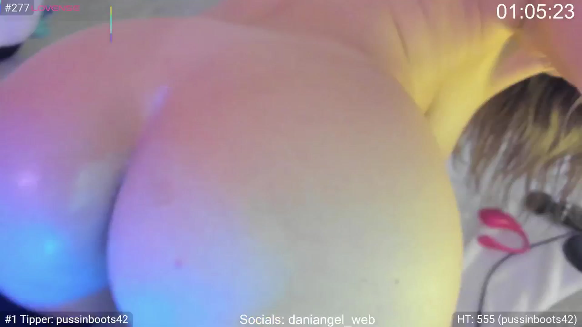 Gallery image thumbnail from Dani_Angel's myfreecams stream on, 11/30/2025, 03:11 image 13 of 20