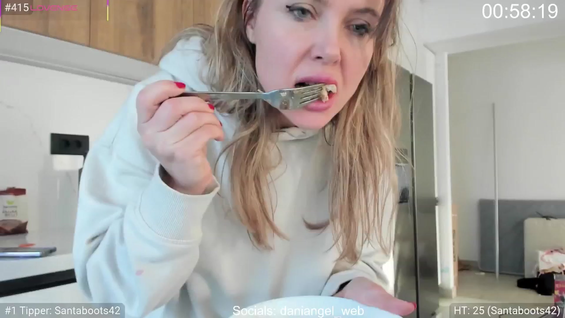 Gallery image thumbnail from Dani_Angel's myfreecams stream on, 12/04/2025, 14:20 image 8 of 20