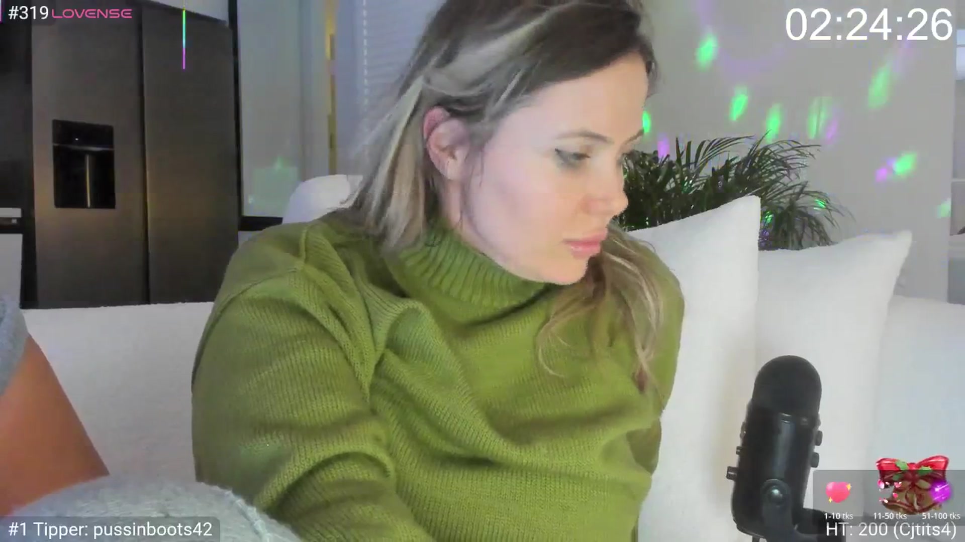 Gallery image thumbnail from Dani_Angel's myfreecams stream on, 12/30/2025, 22:05 image 2 of 20