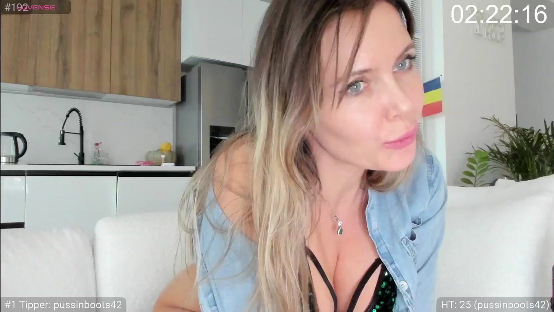 Gallery image thumbnail from Dani_Angel's myfreecams stream on, 01/04/2026, 15:01 image 2 of 20