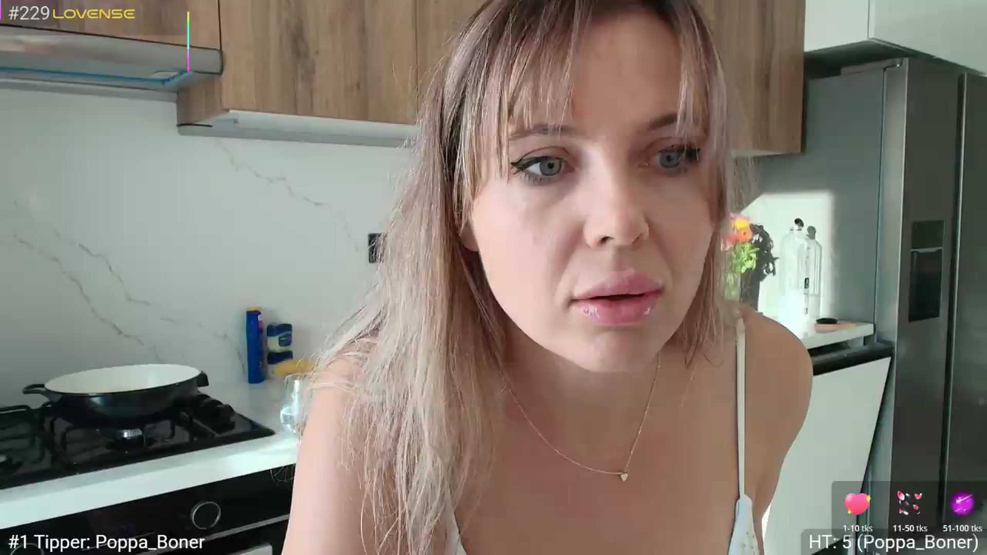 Gallery image thumbnail from Dani_Angel's myfreecams stream on, 08/11/2026, 16:37 image 1 of 20