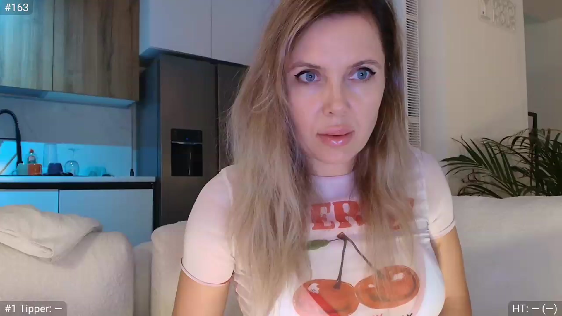 Gallery image thumbnail from Dani_Angel's myfreecams stream on, 08/15/2026, 19:31 image 1 of 20
