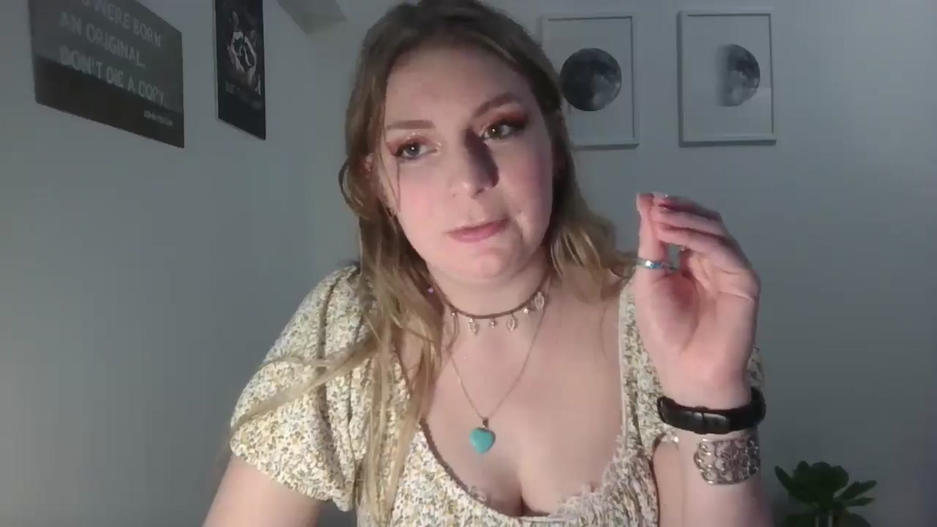 Gallery image thumbnail from Dani_Darling's myfreecams stream on, 03/01/2025, 20:57 image 20 of 20