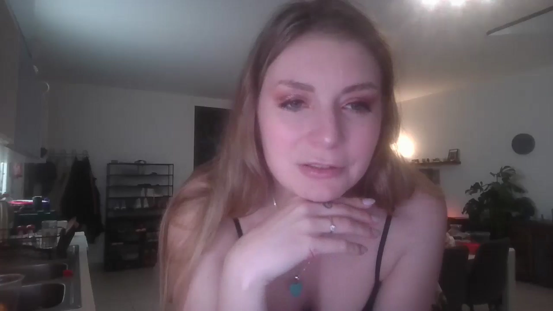 Gallery image thumbnail from Dani_Darling's myfreecams stream on, 03/03/2025, 12:48 image 6 of 20