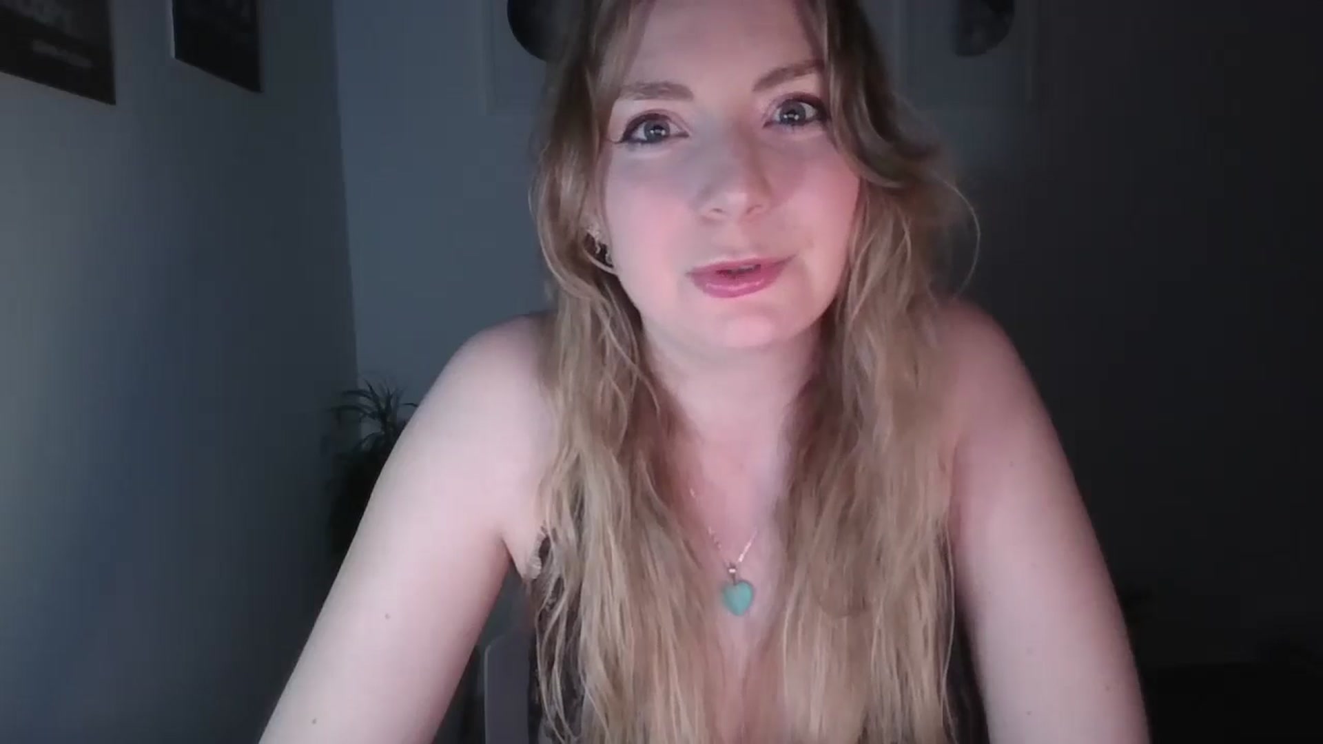Gallery image thumbnail from Dani_Darling's myfreecams stream on, 03/05/2025, 23:45 image 9 of 20