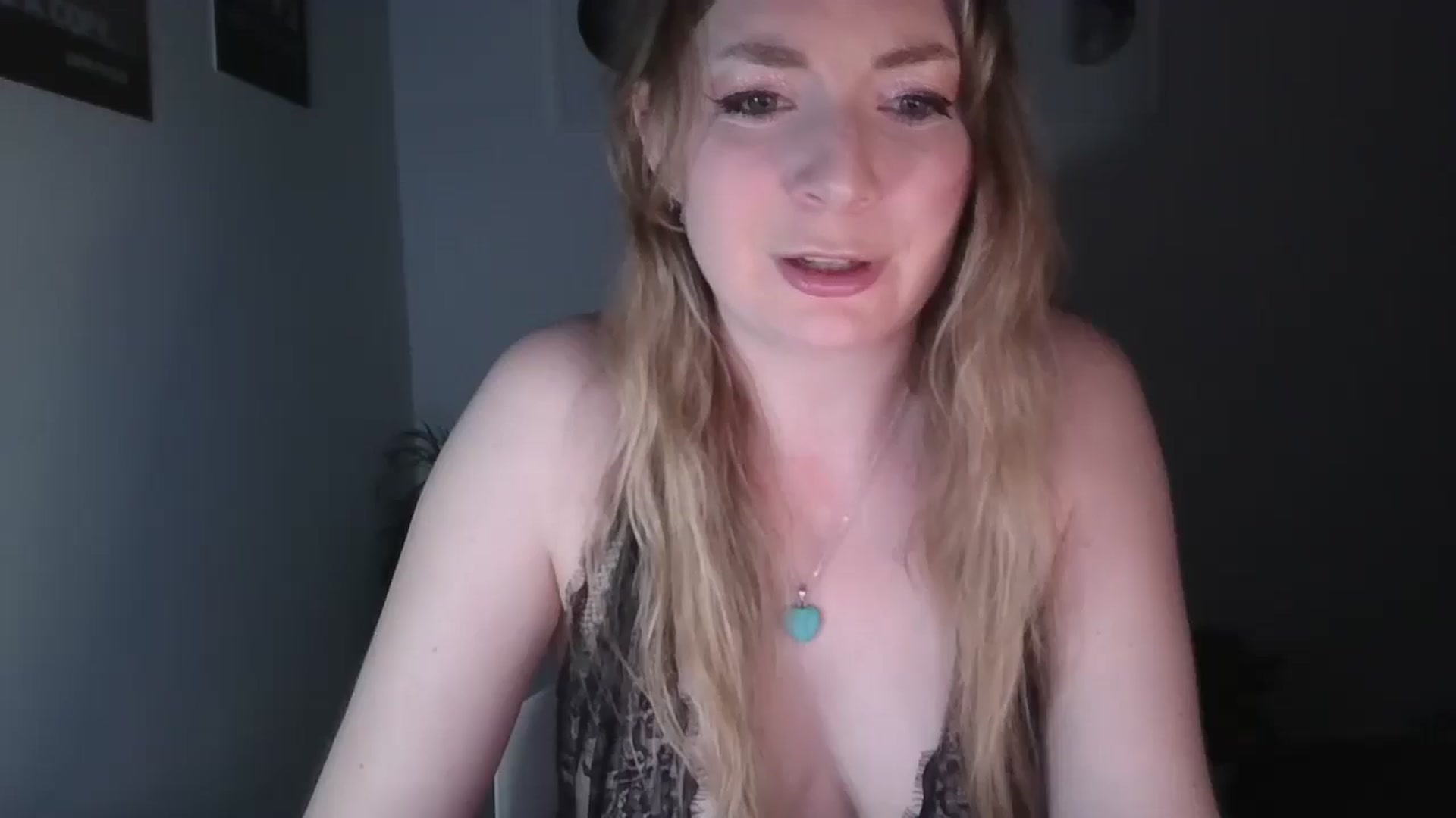 Gallery image thumbnail from Dani_Darling's myfreecams stream on, 03/05/2025, 23:45 image 14 of 20