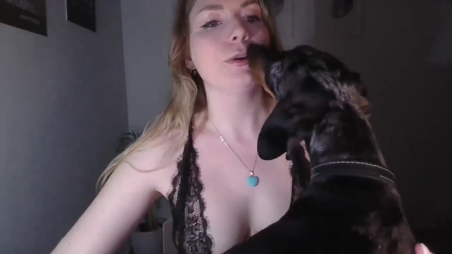 Gallery image thumbnail from Dani_Darling's myfreecams stream on, 03/05/2025, 23:45 image 17 of 20