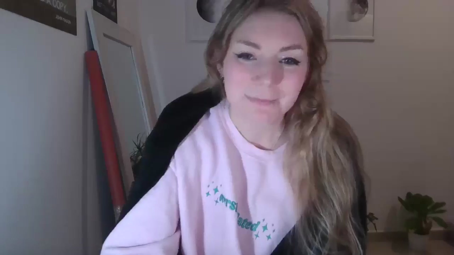 Gallery image thumbnail from Dani_Darling's myfreecams stream on, 03/07/2025, 21:57 image 2 of 20